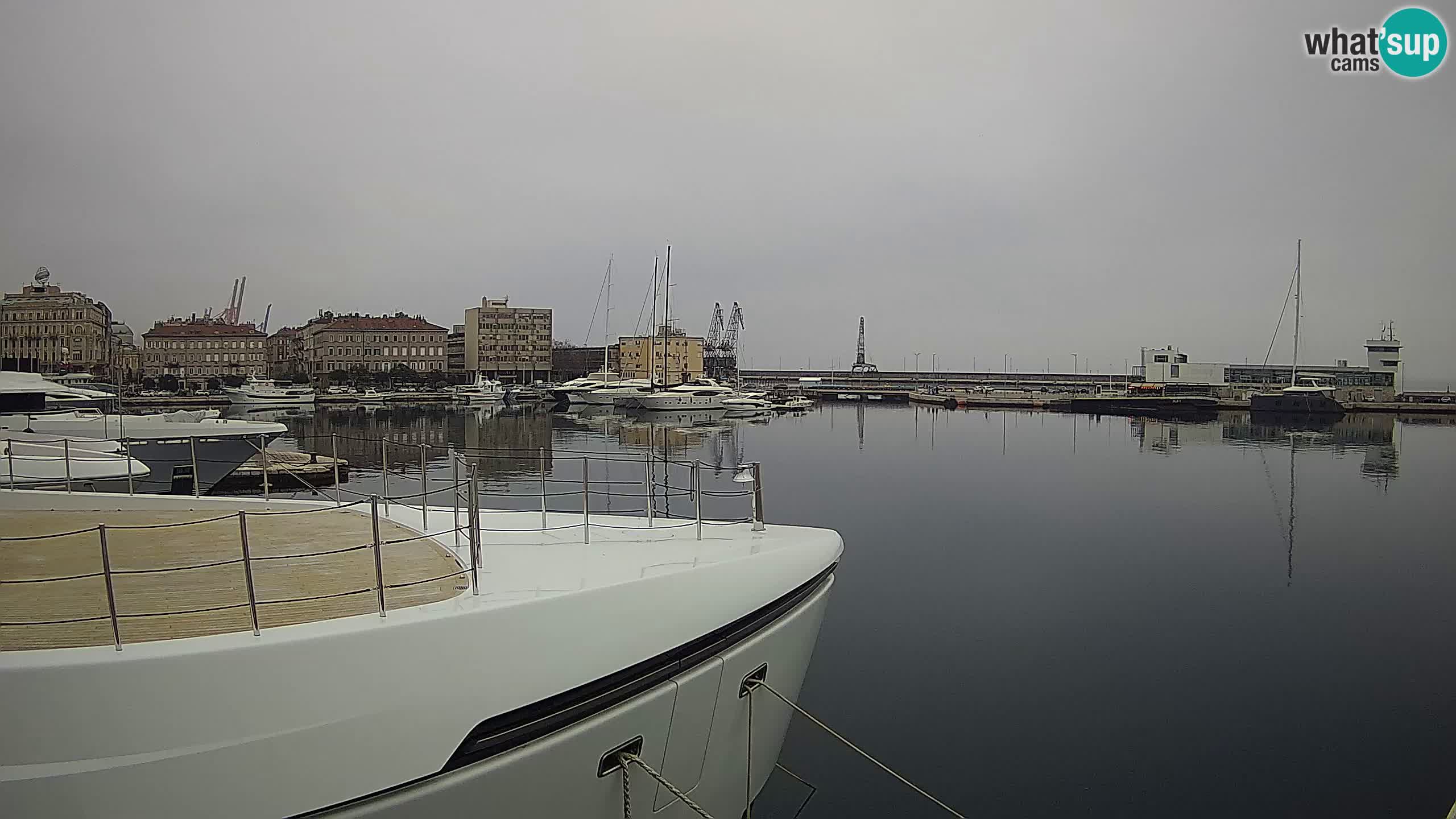 Reka – Botel Marina spletna kamera