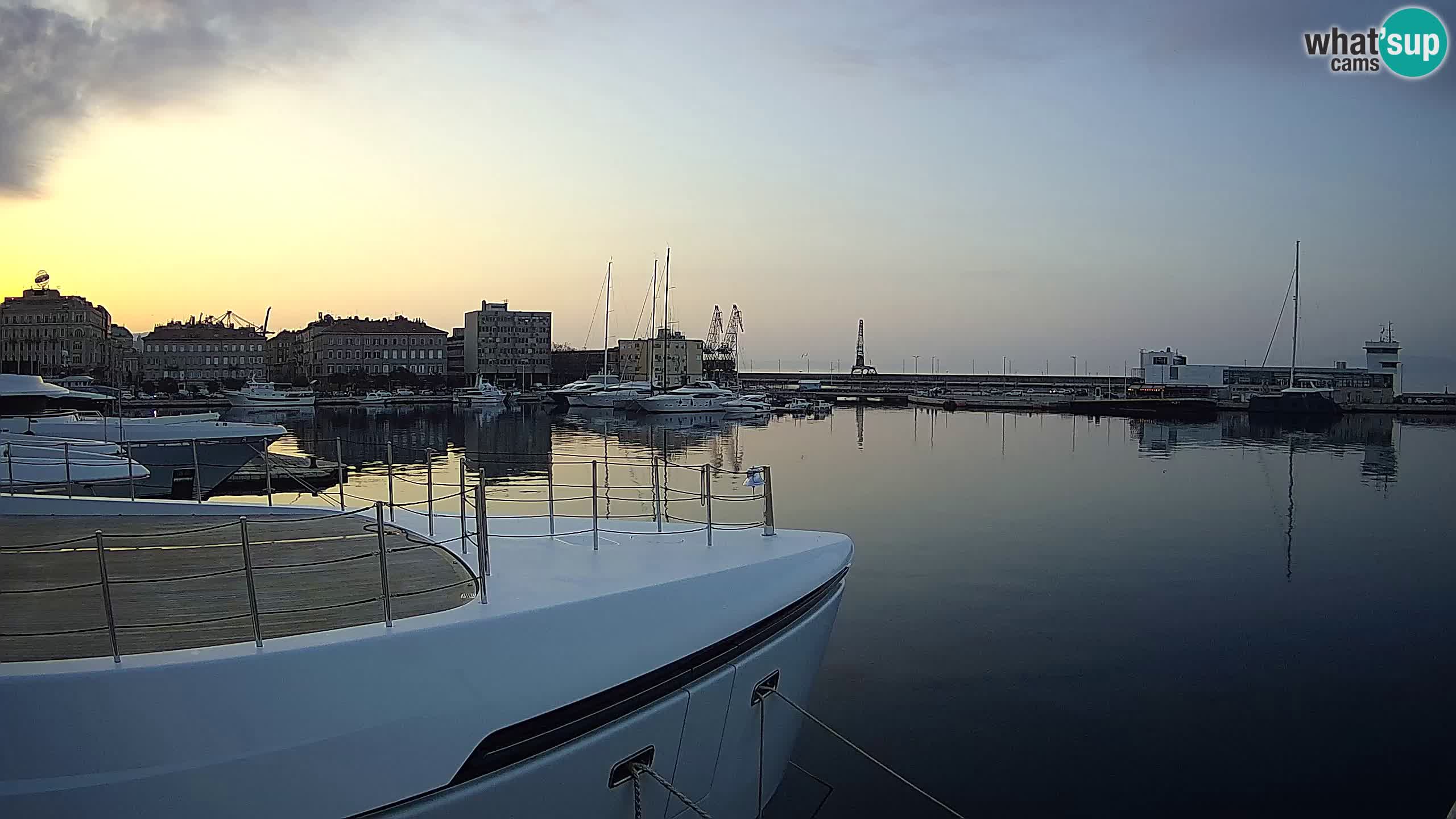 Reka – Botel Marina spletna kamera