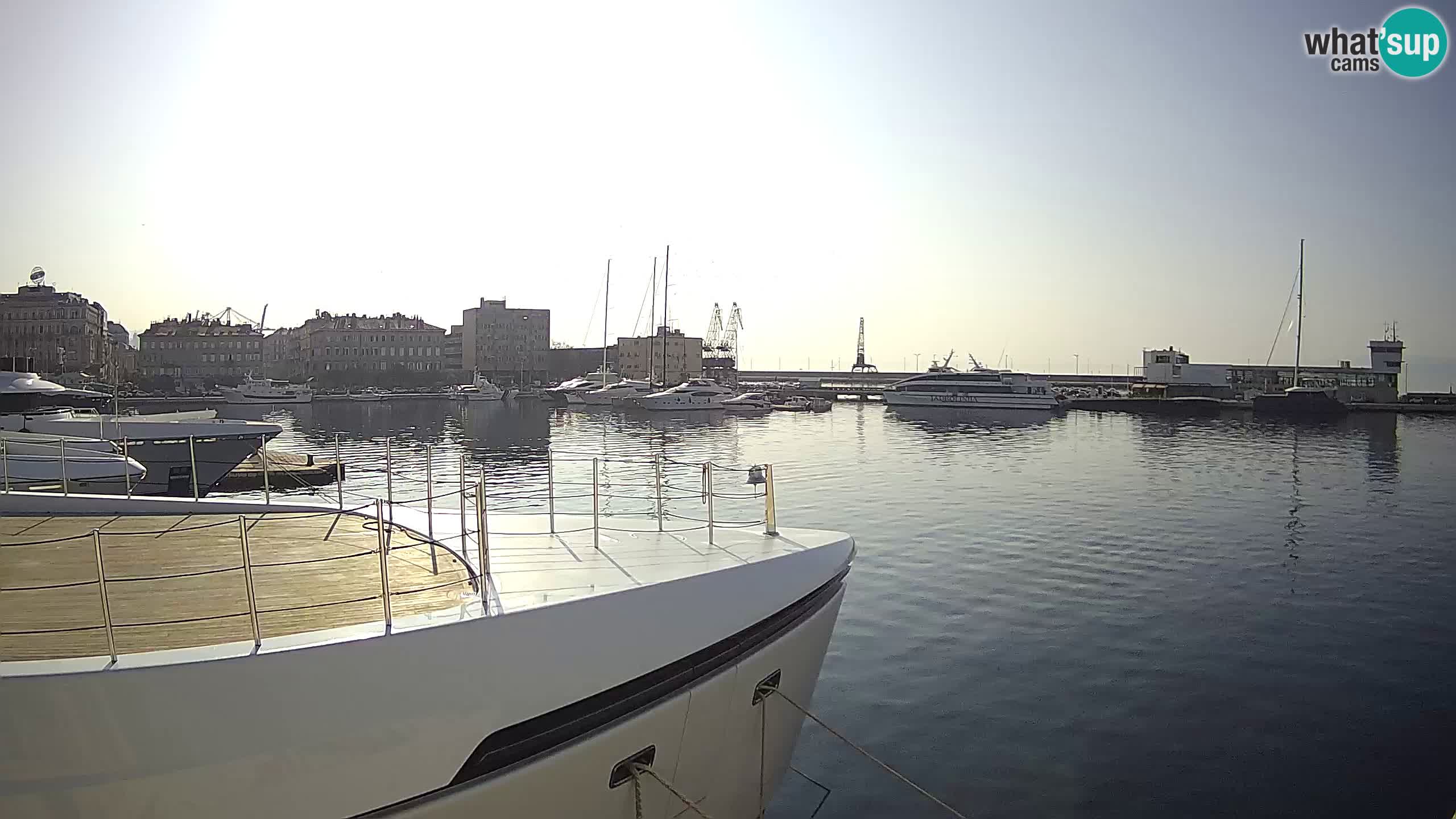 Botel Marina cámara web en vivo Rijeka