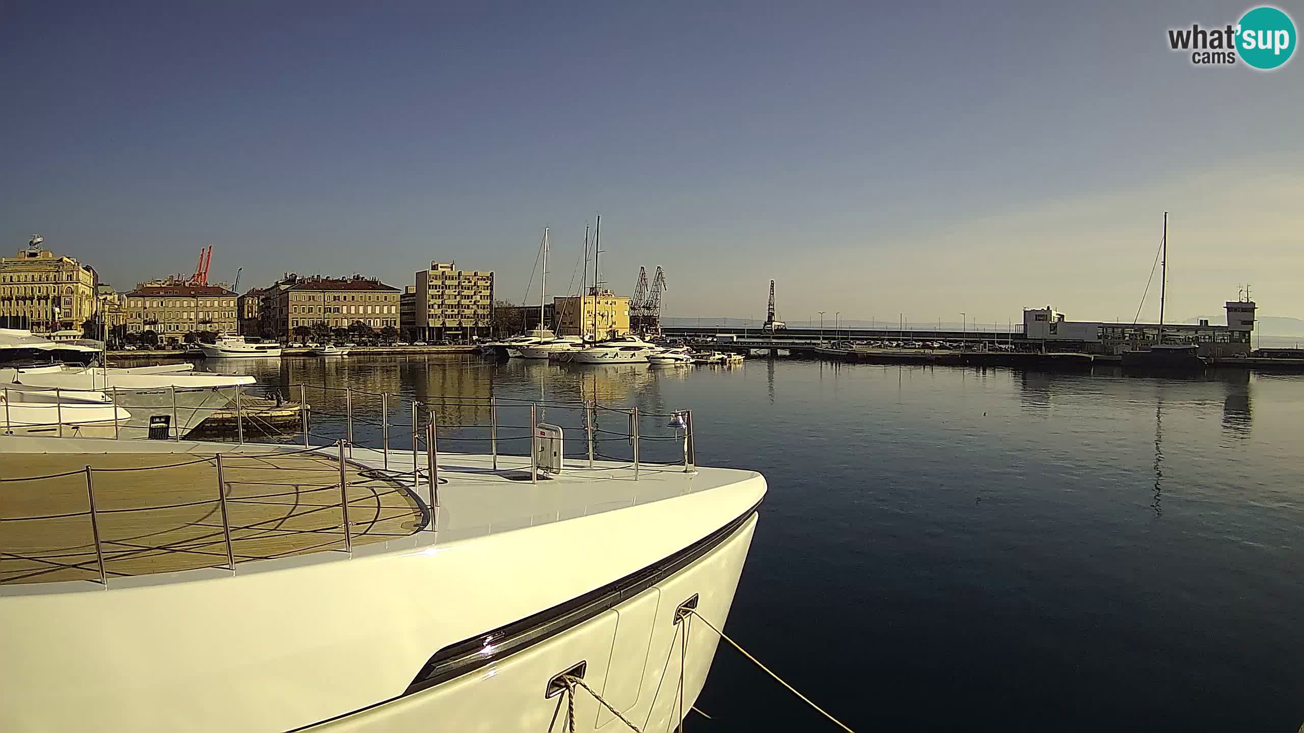 Reka – Botel Marina spletna kamera