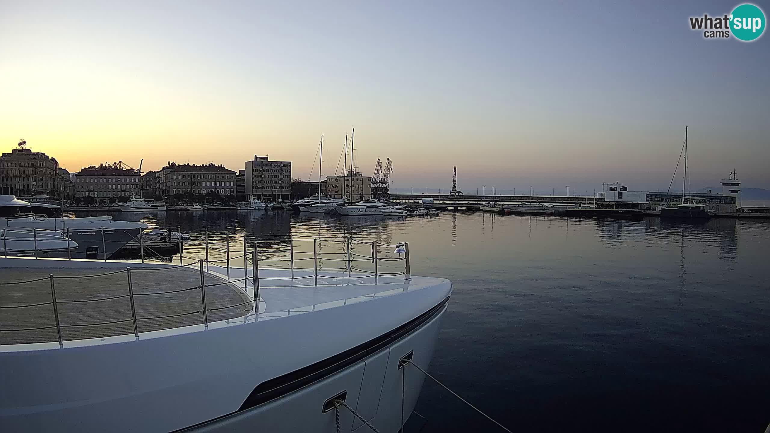 Reka – Botel Marina spletna kamera