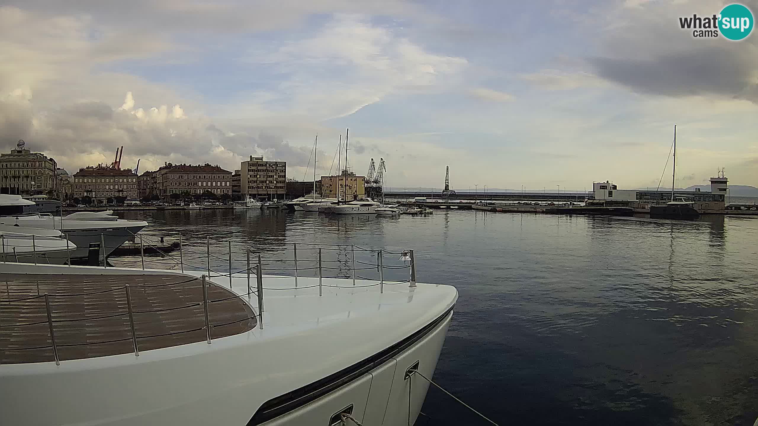 Reka – Botel Marina spletna kamera