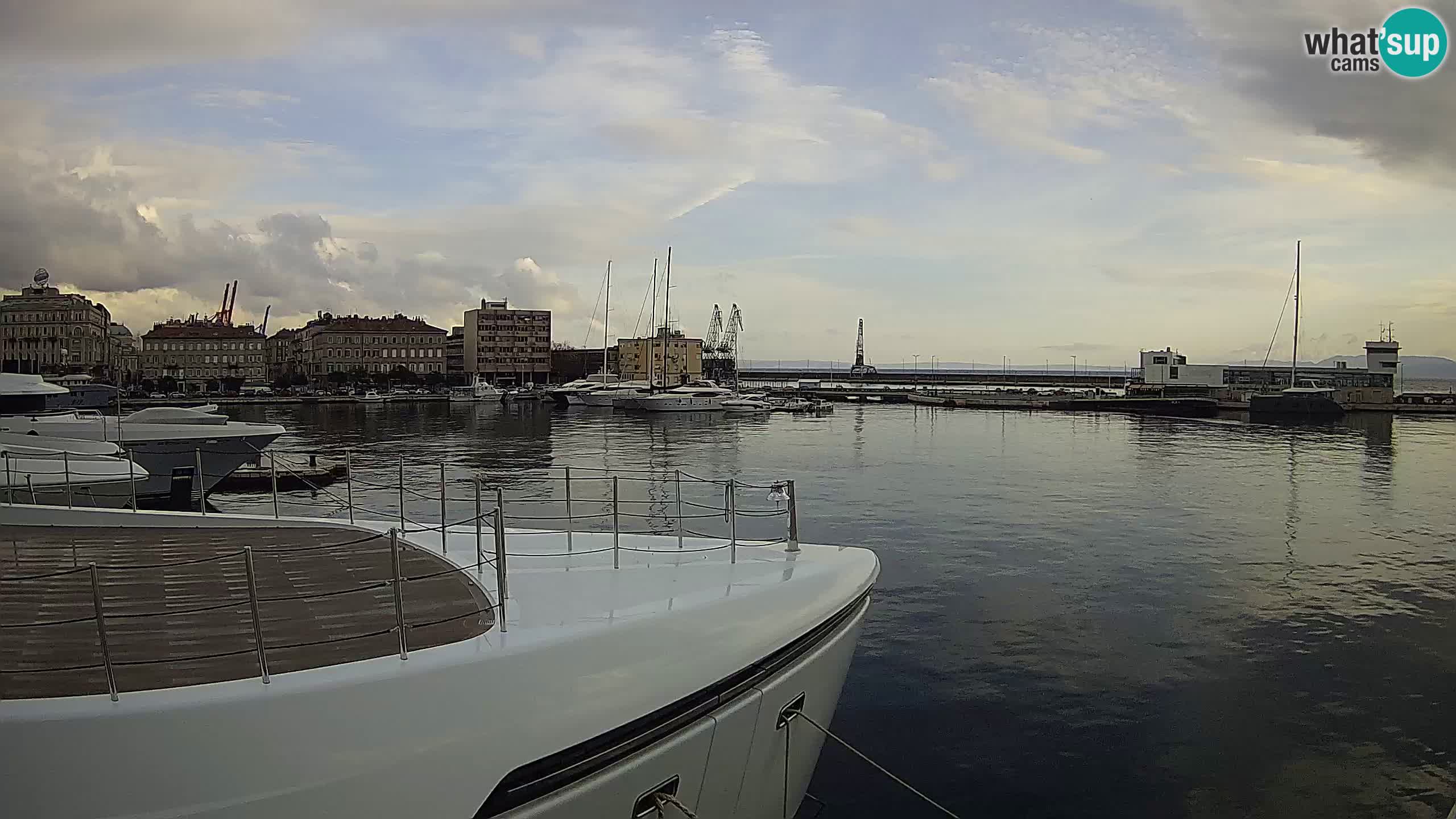 Reka – Botel Marina spletna kamera