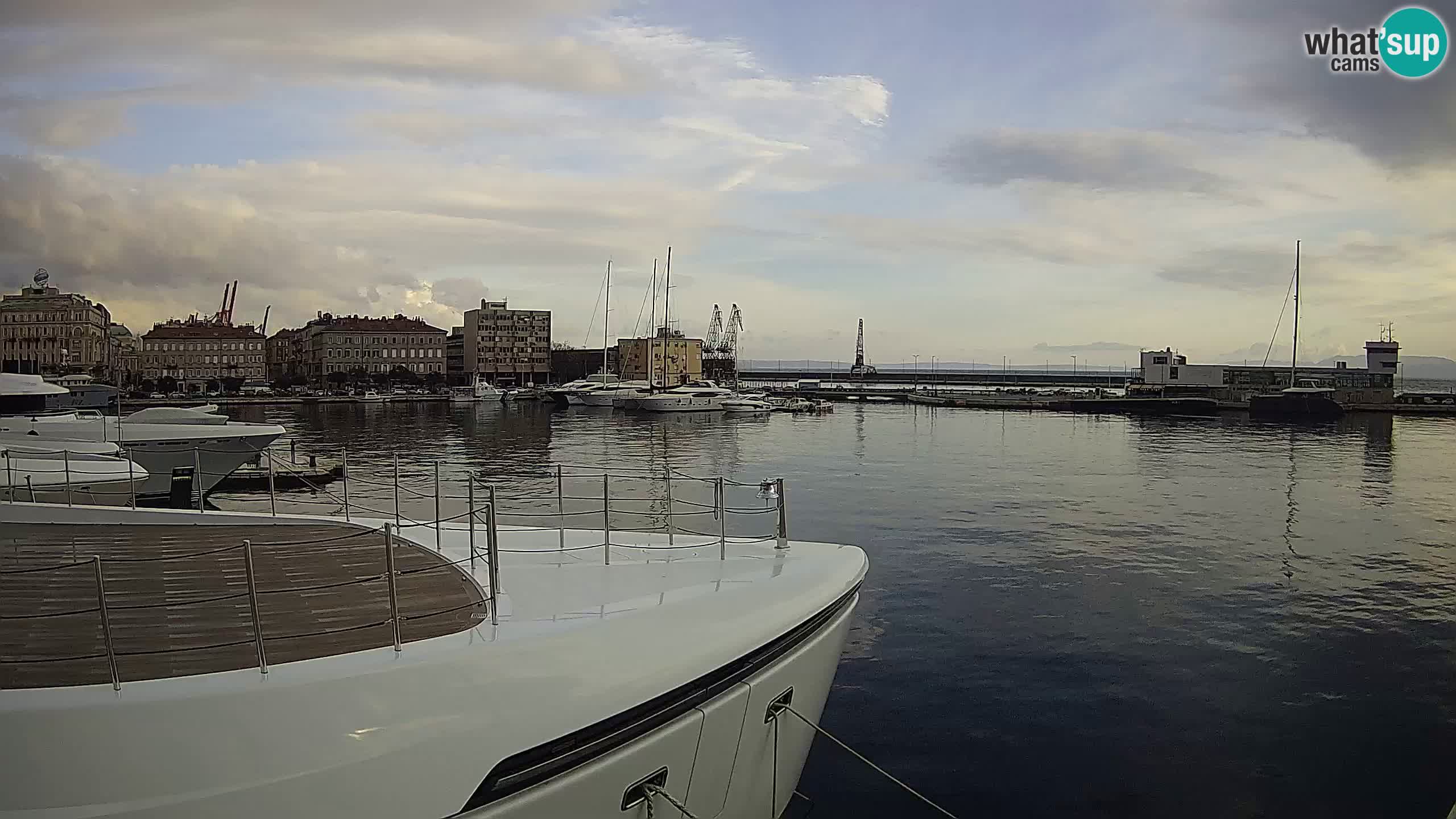 Reka – Botel Marina spletna kamera