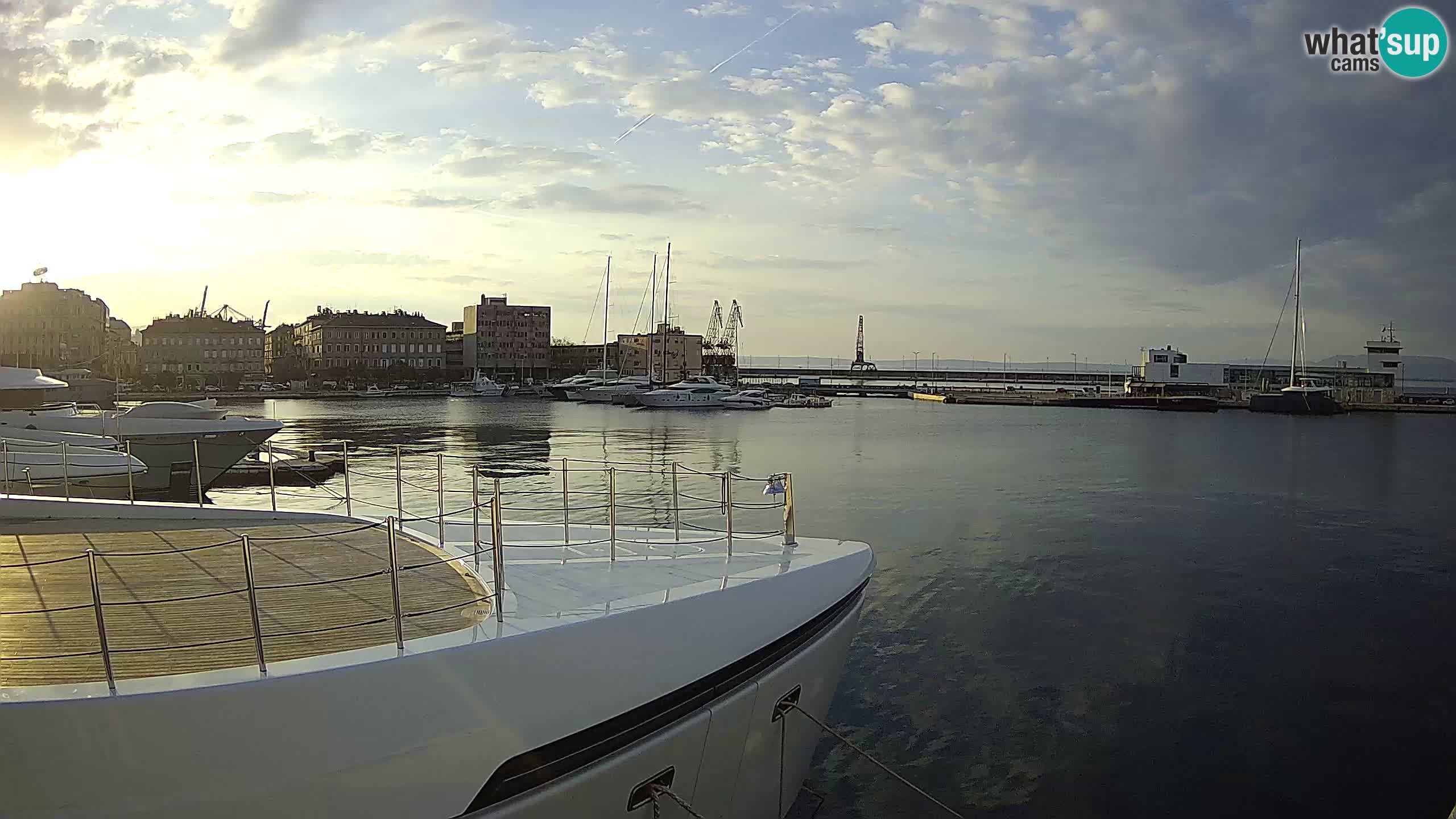 Reka – Botel Marina spletna kamera