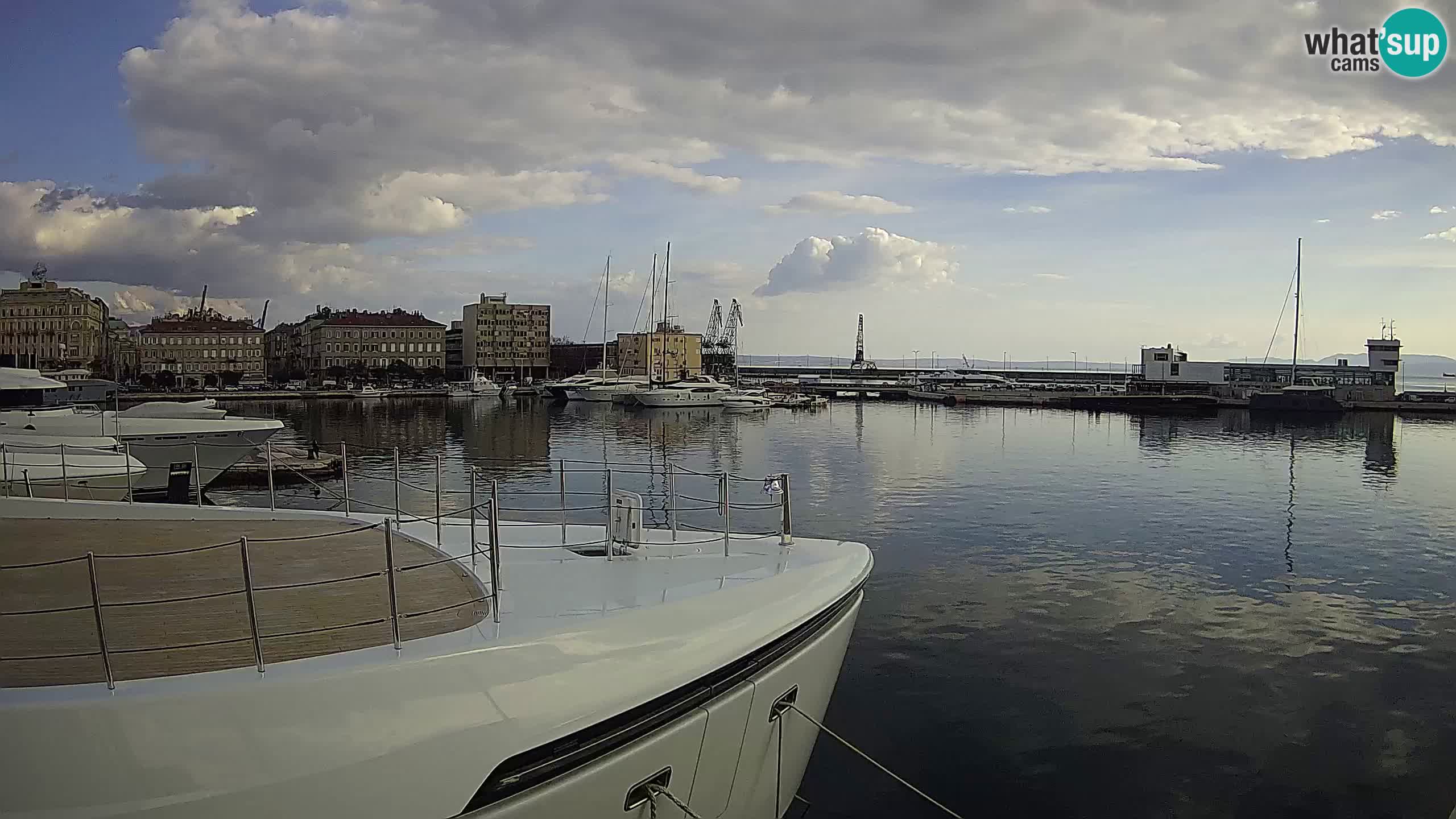 Reka – Botel Marina spletna kamera