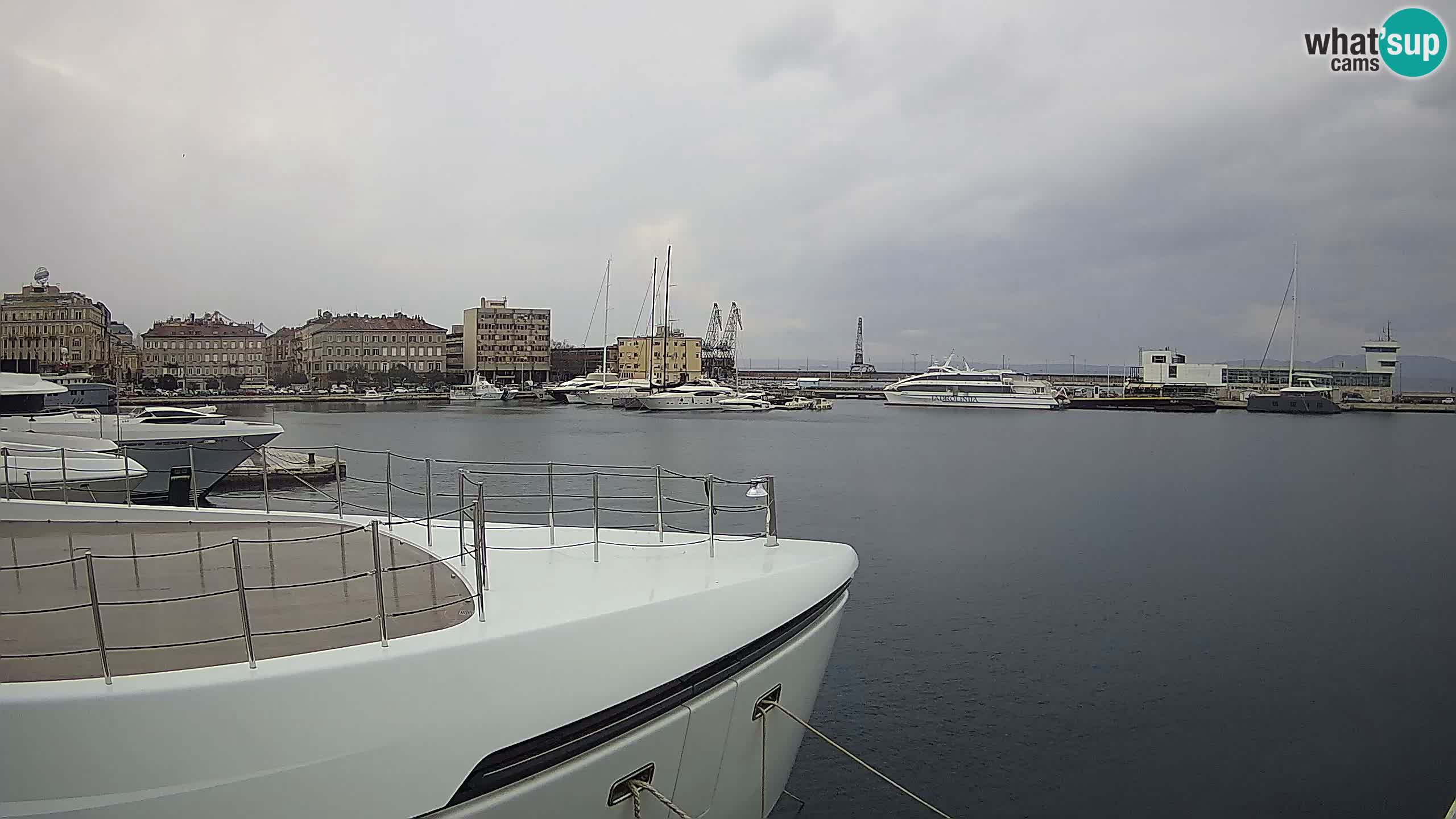 Reka – Botel Marina spletna kamera