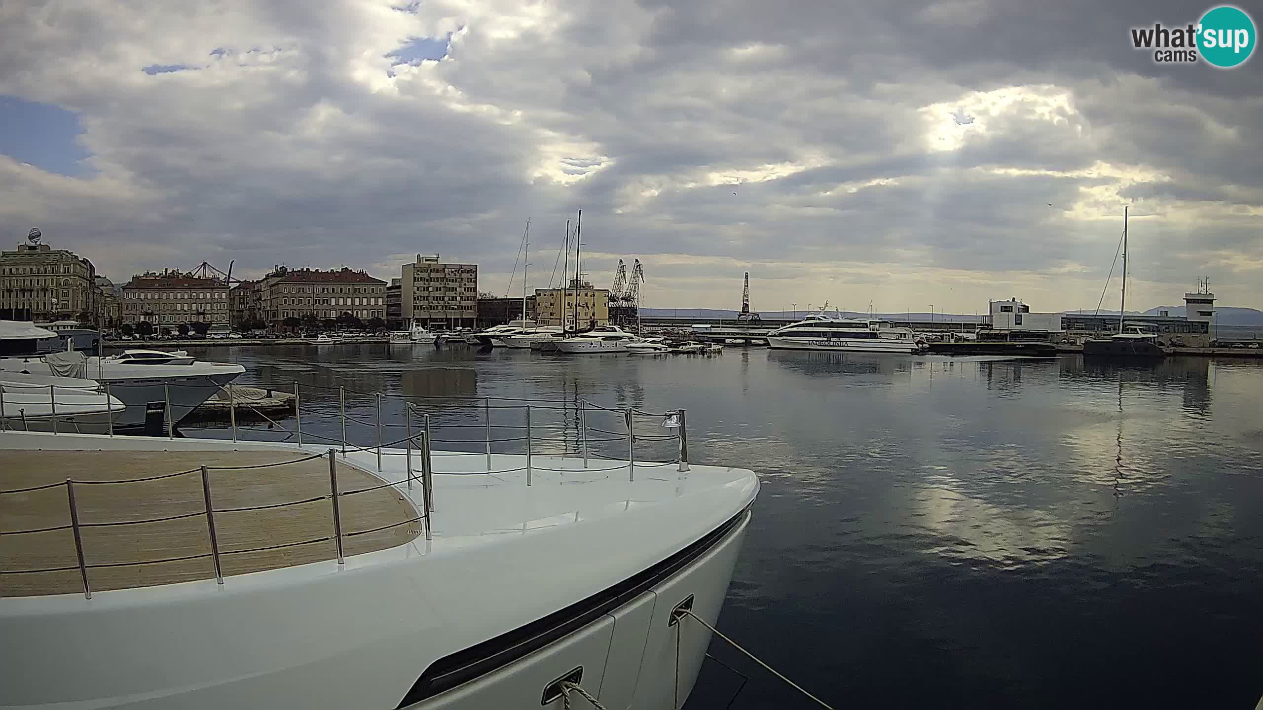 Reka – Botel Marina spletna kamera