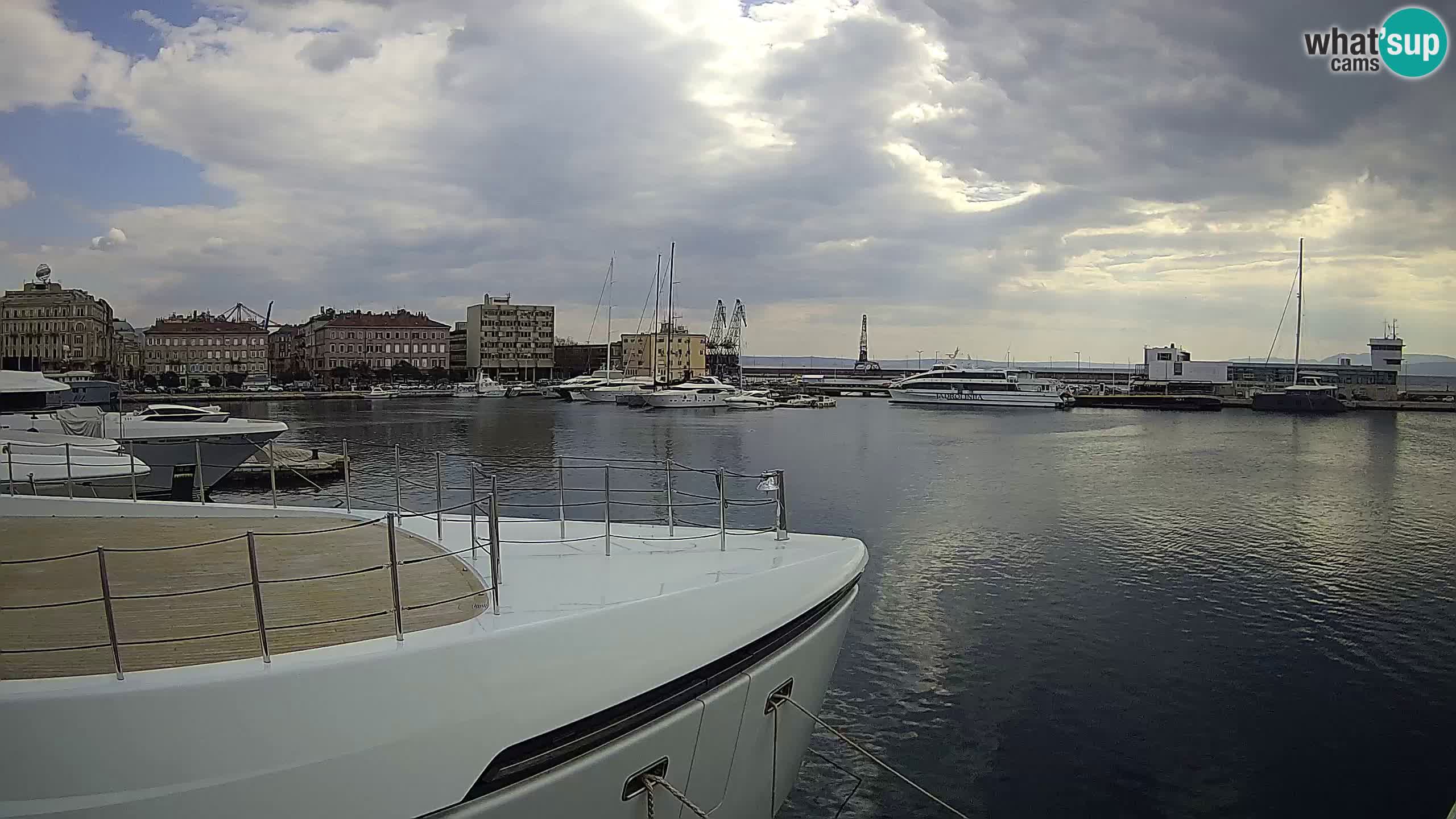 Reka – Botel Marina spletna kamera