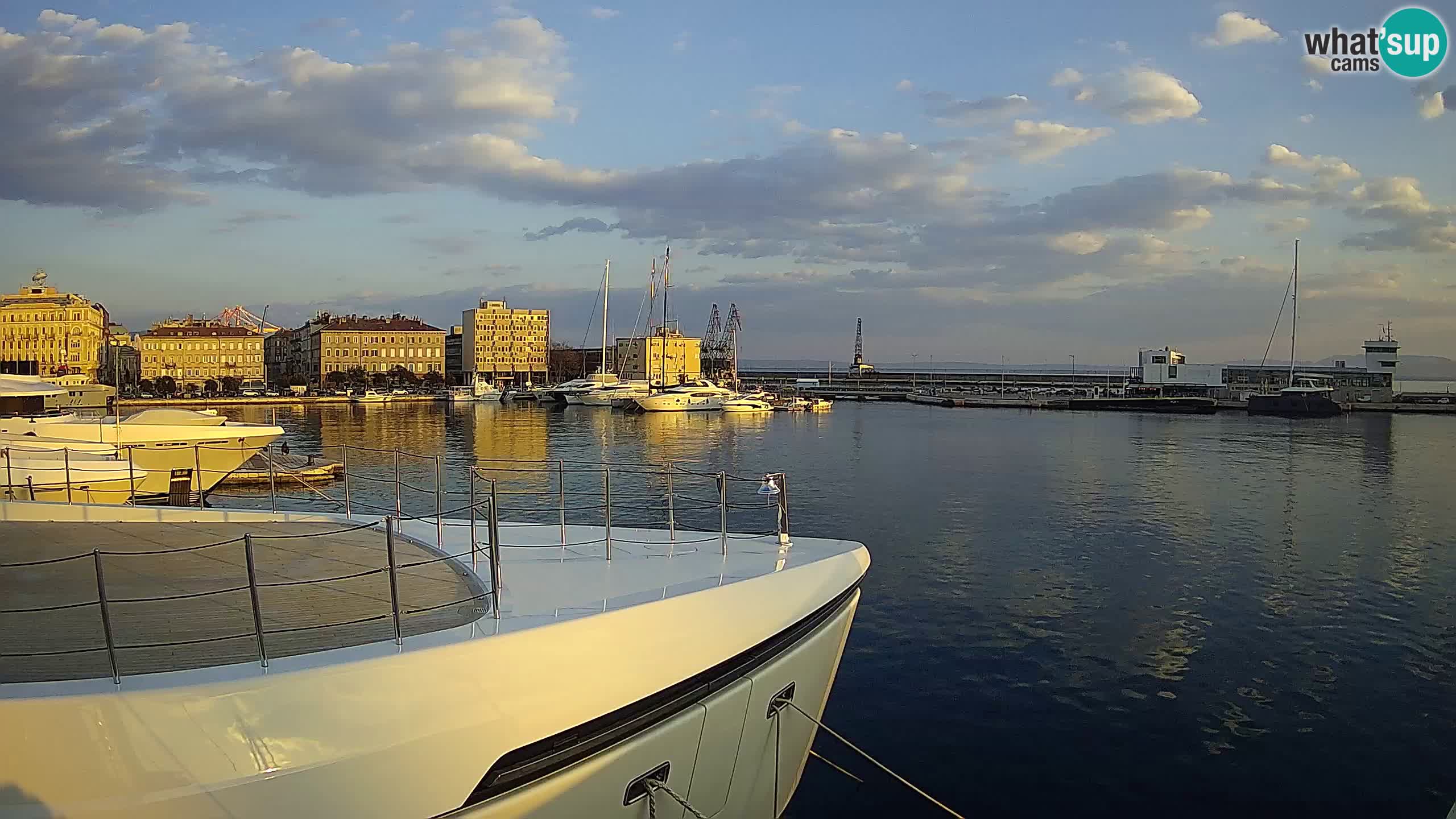 Botel Marina cámara web en vivo Rijeka
