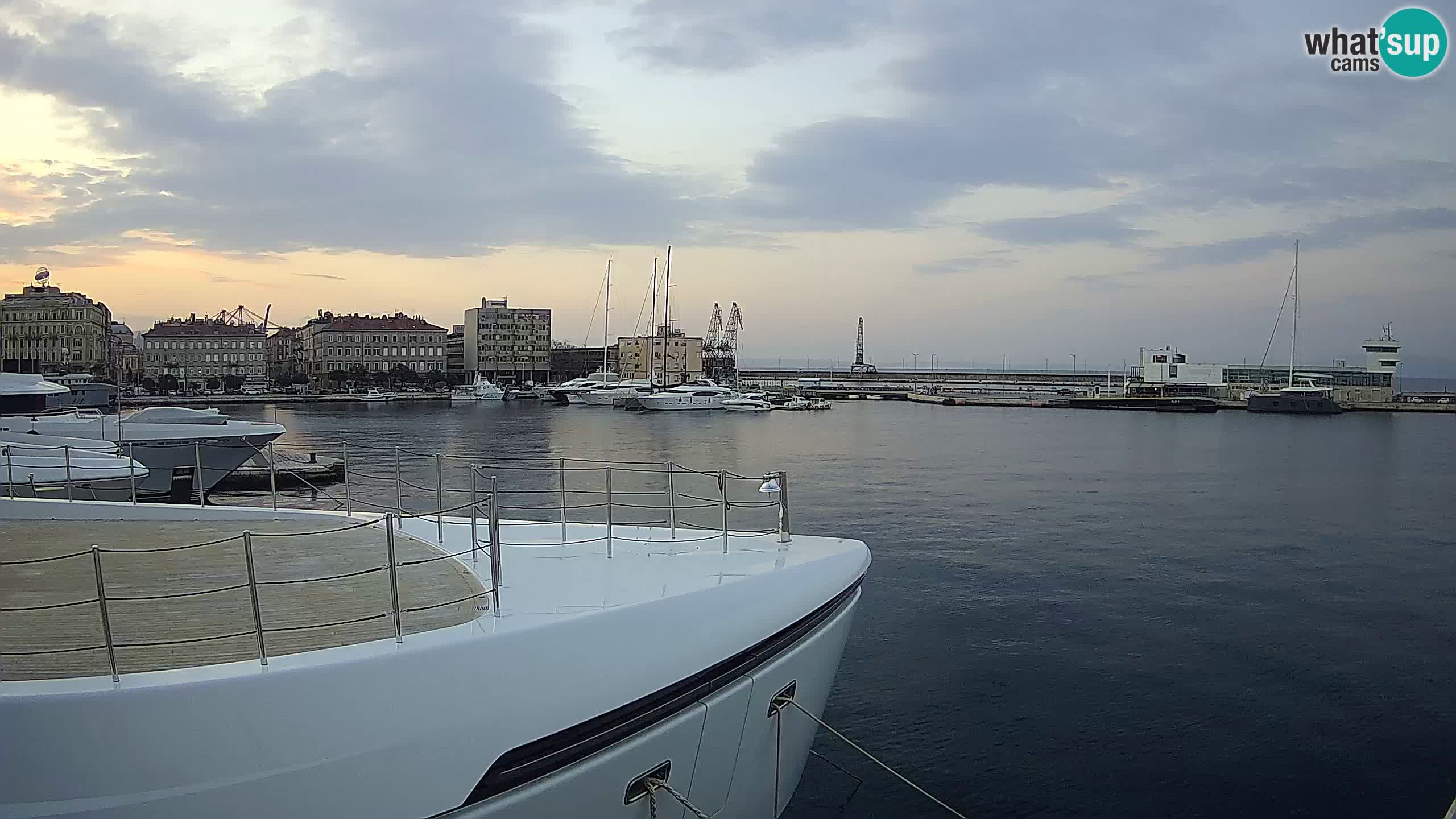 Botel Marina cámara web en vivo Rijeka