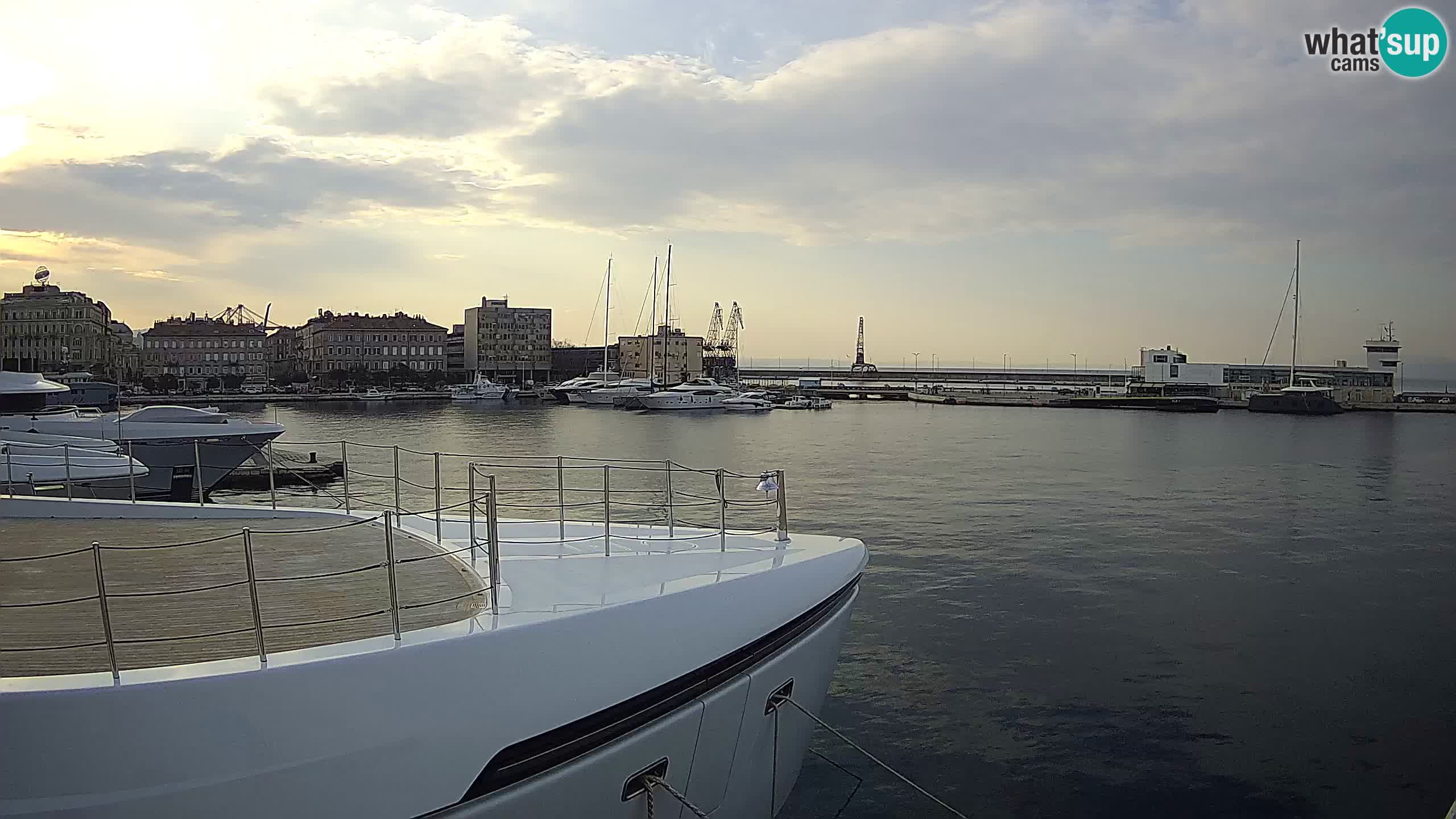 Reka – Botel Marina spletna kamera