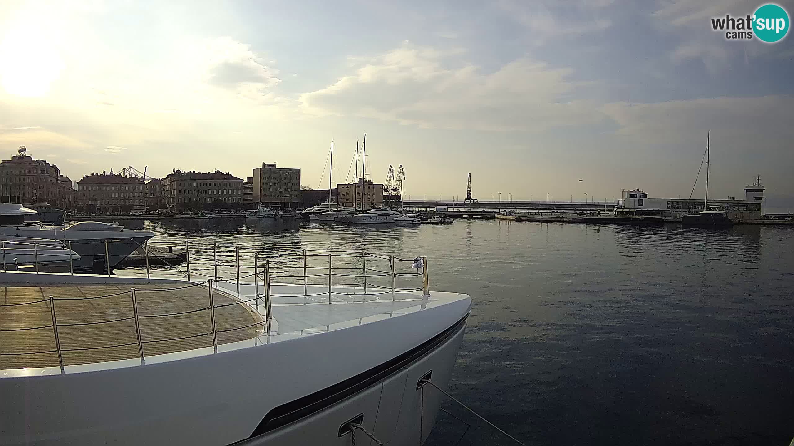 Reka – Botel Marina spletna kamera
