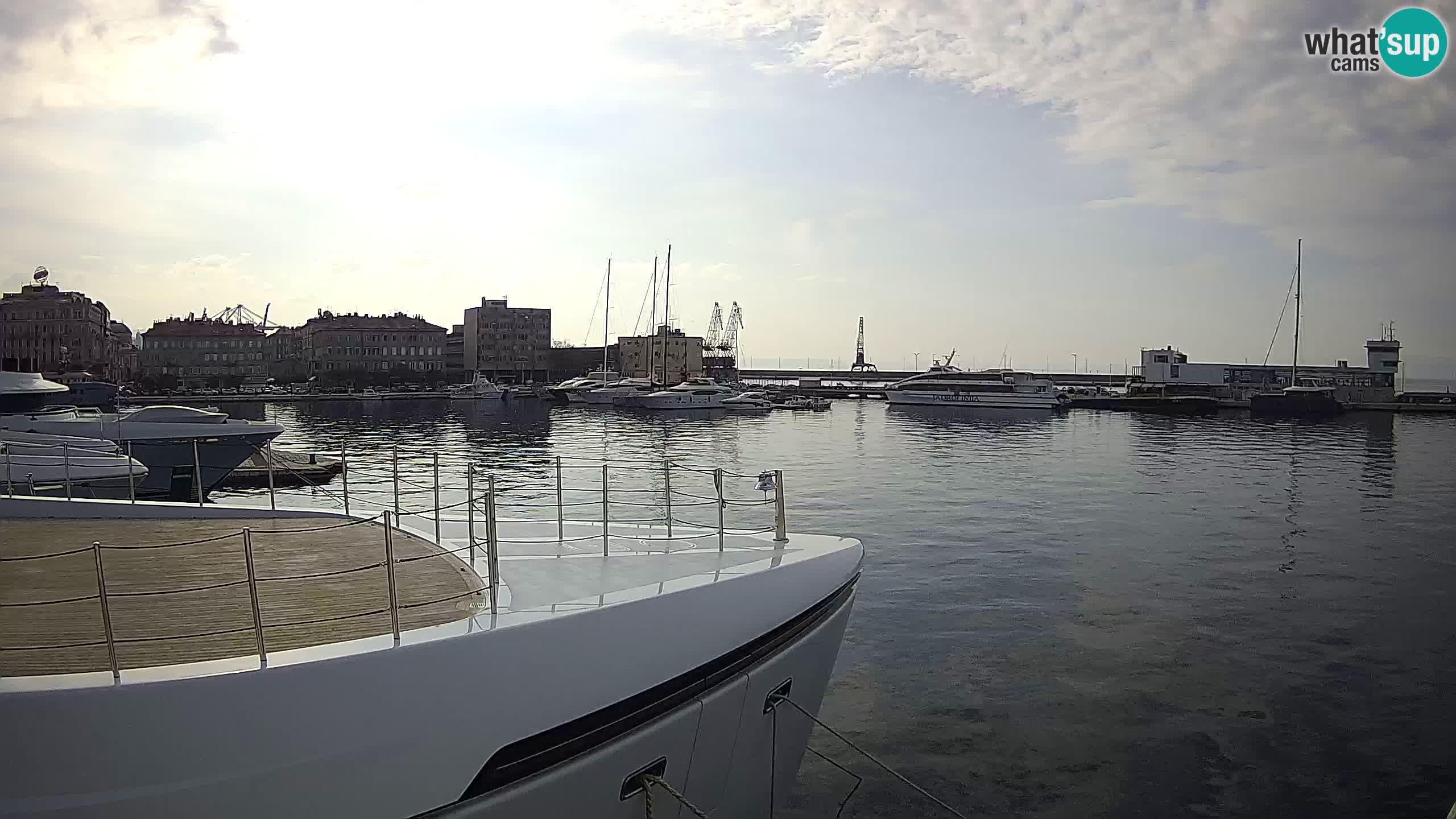 Reka – Botel Marina spletna kamera