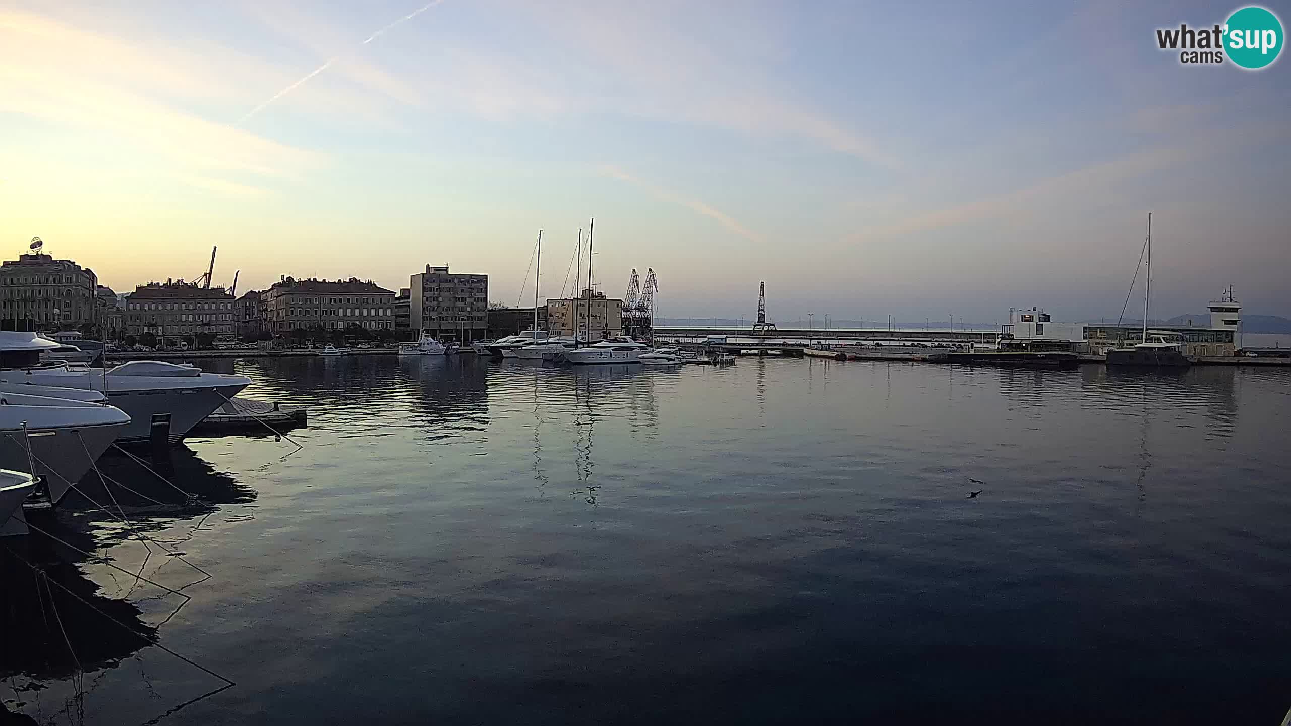 Reka – Botel Marina spletna kamera