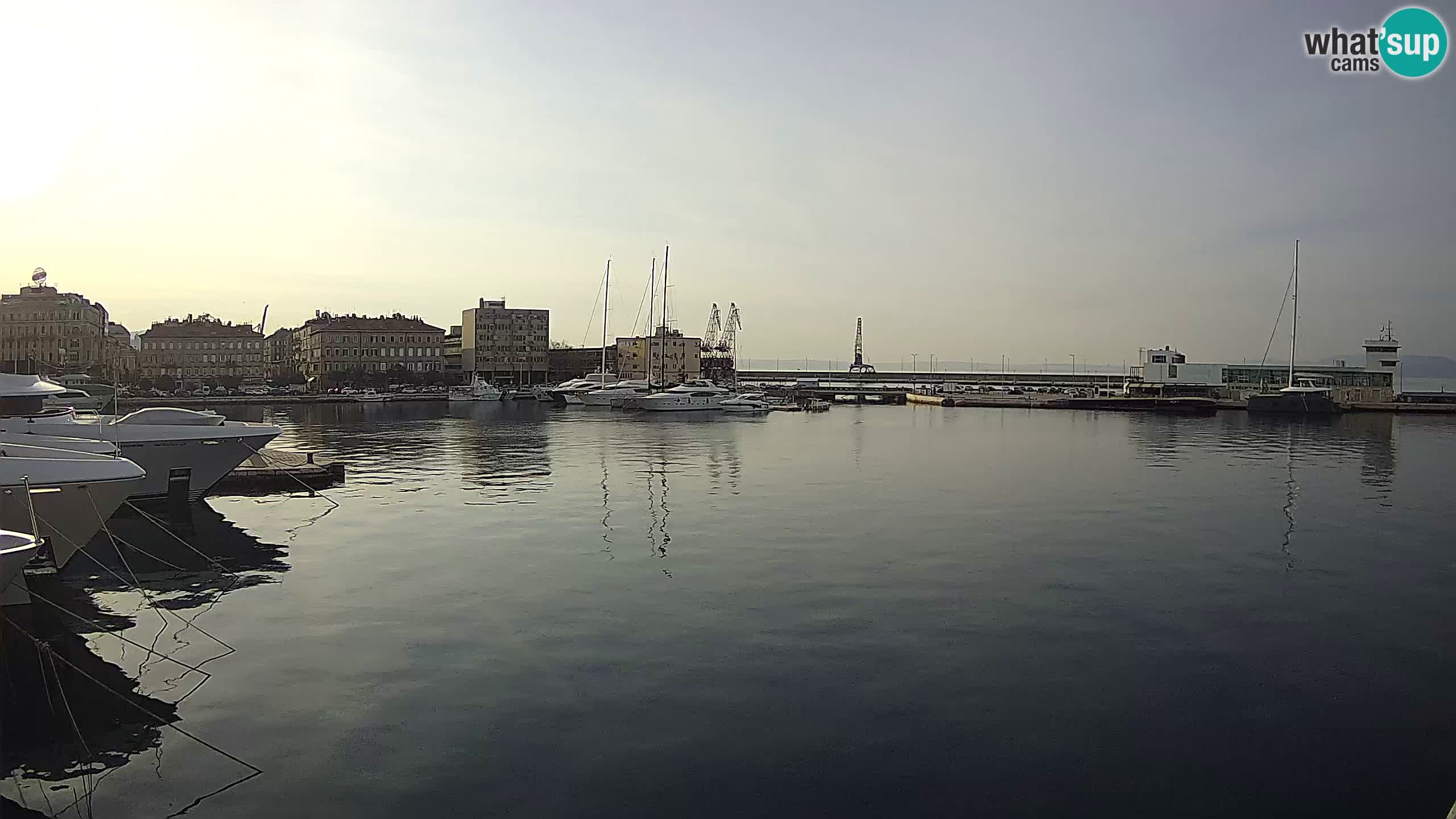 Reka – Botel Marina spletna kamera