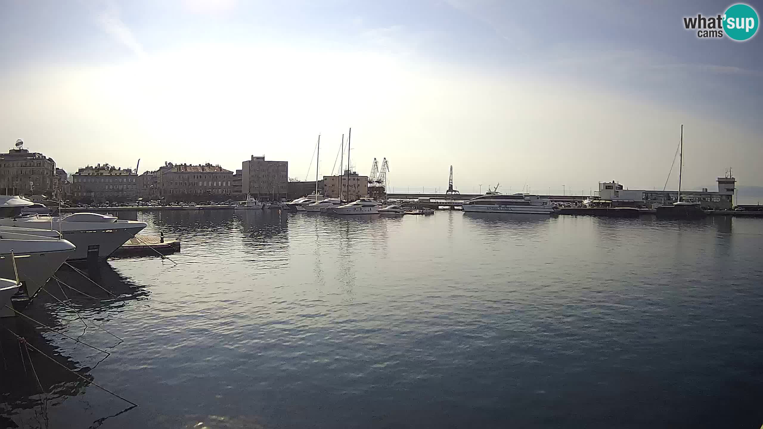 Botel Marina cámara web en vivo Rijeka