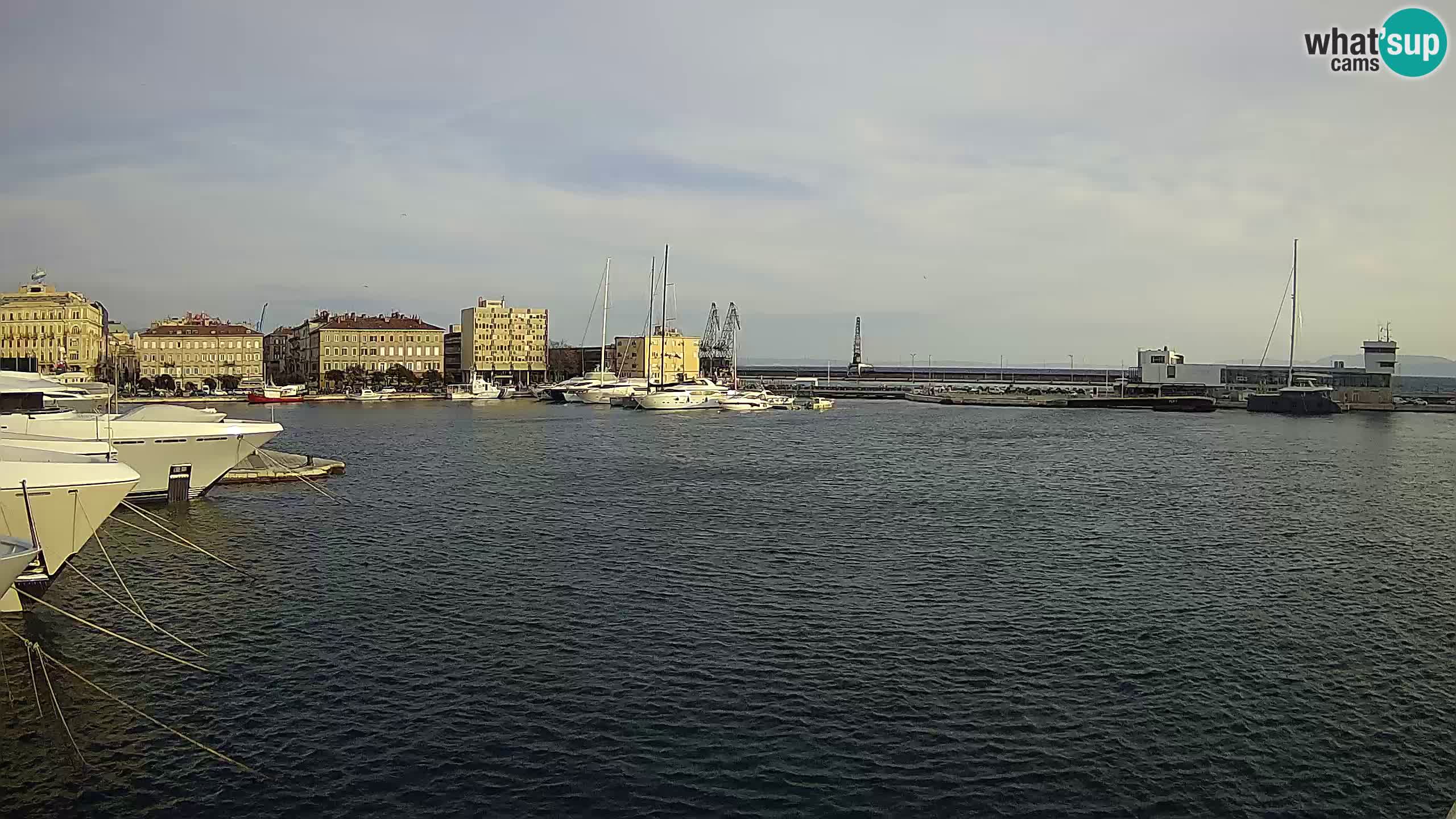 Reka – Botel Marina spletna kamera