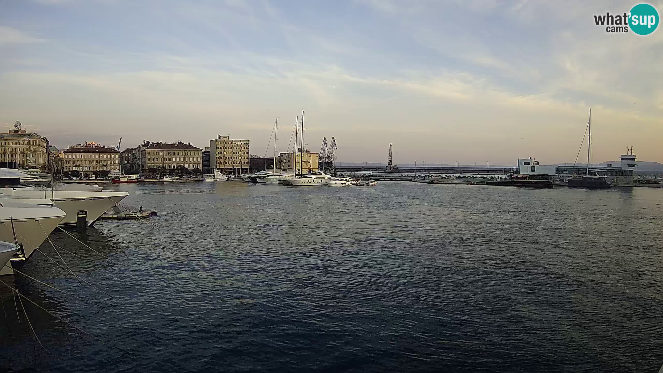 Reka – Botel Marina spletna kamera