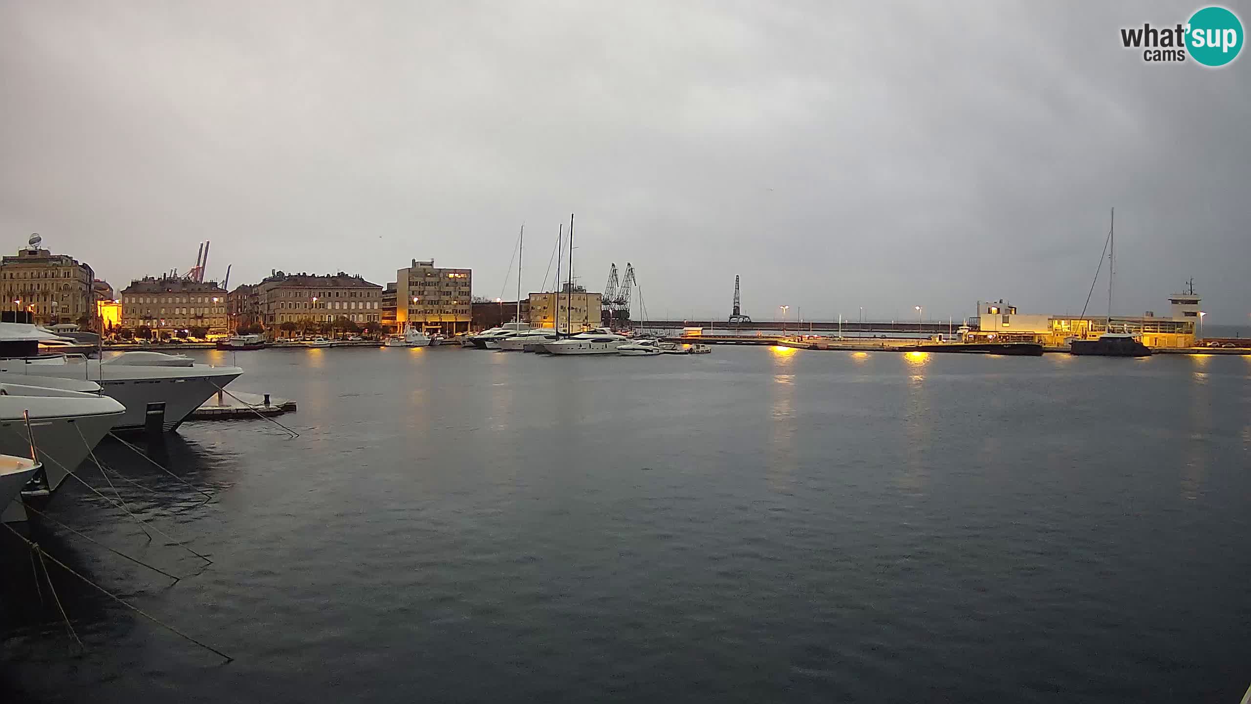 Botel Marina cámara web en vivo Rijeka