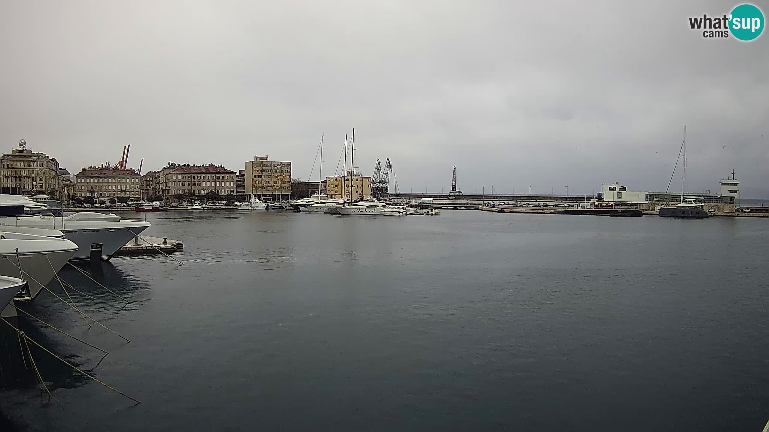 Reka – Botel Marina spletna kamera