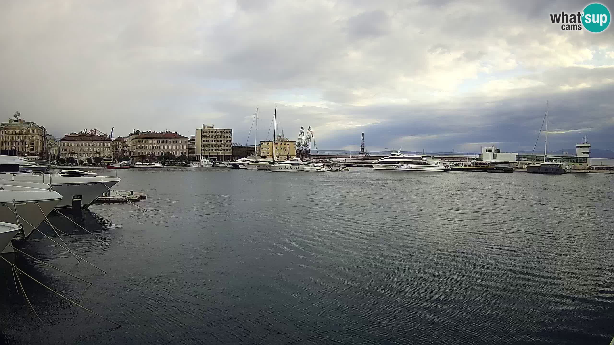 Botel Marina cámara web en vivo Rijeka