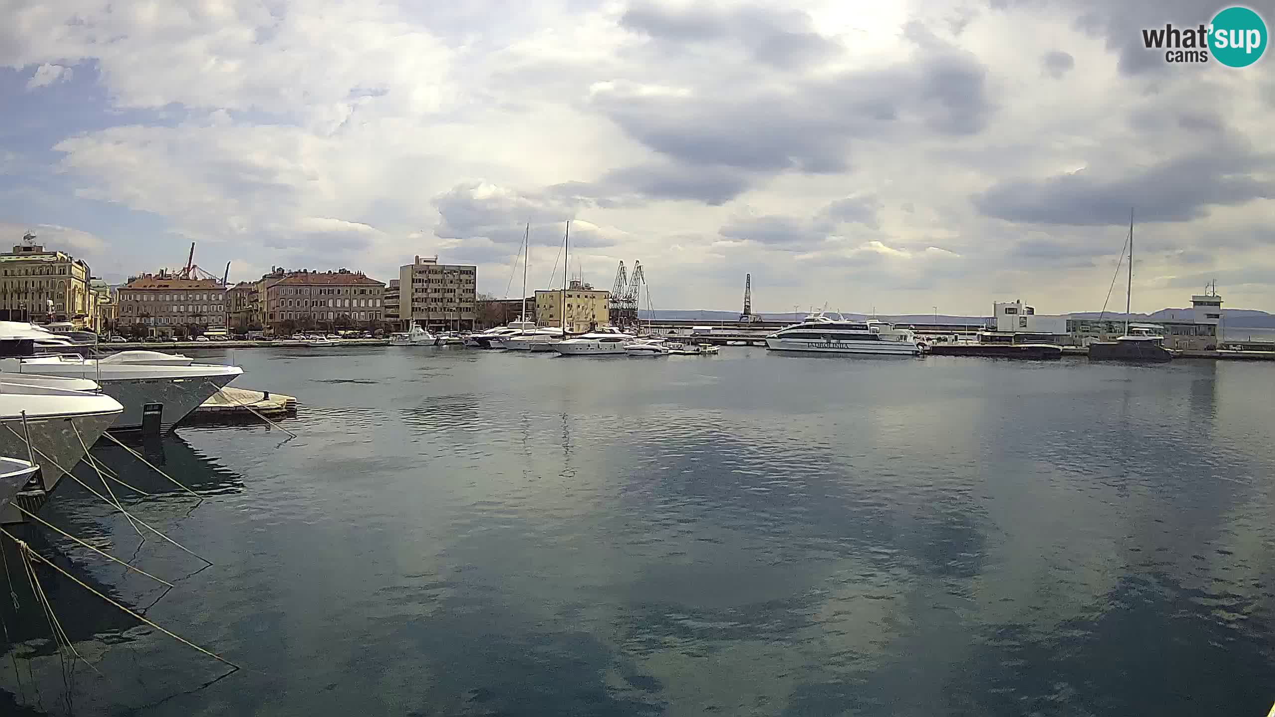 Botel Marina cámara web en vivo Rijeka