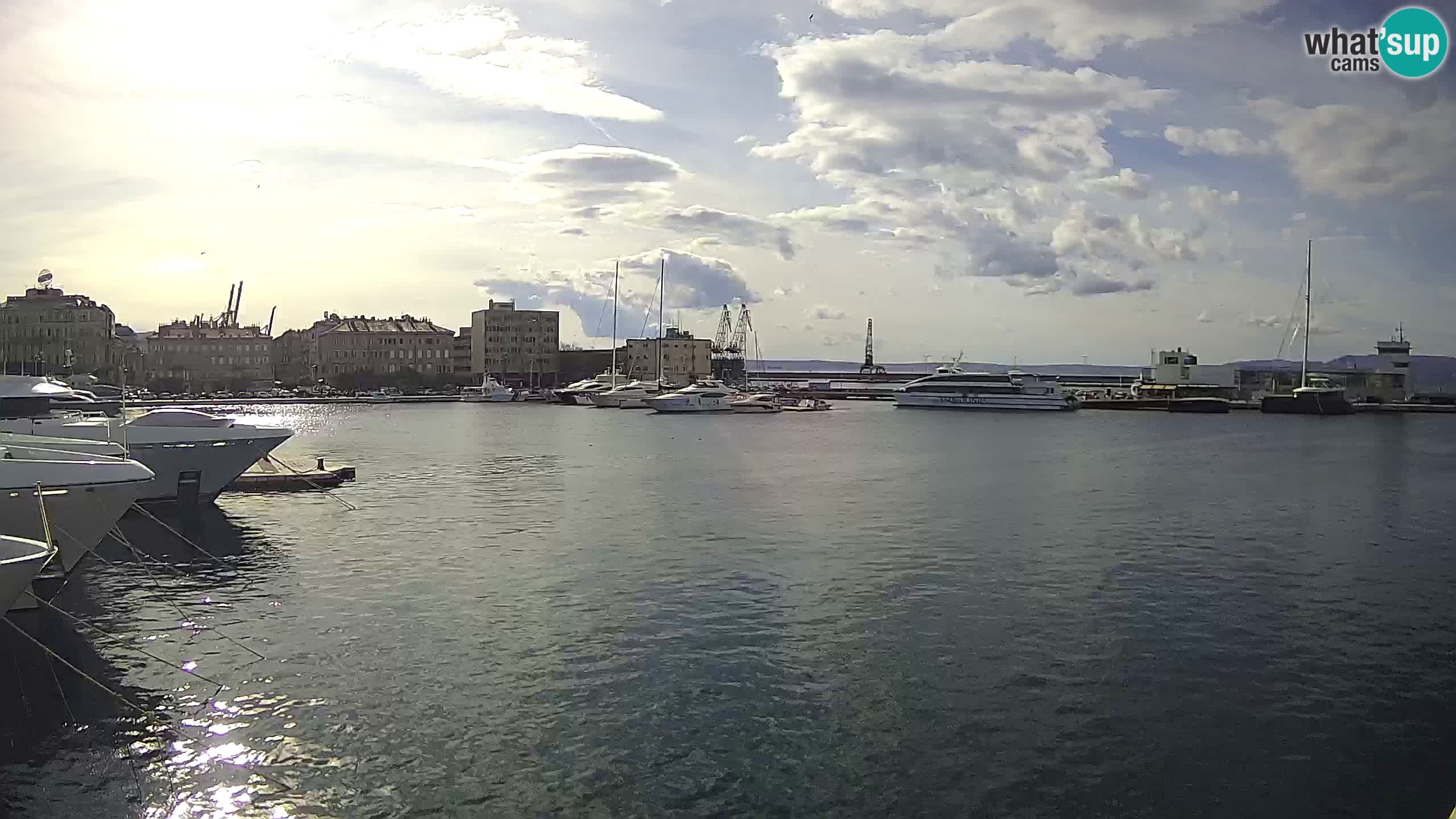 Botel Marina cámara web en vivo Rijeka