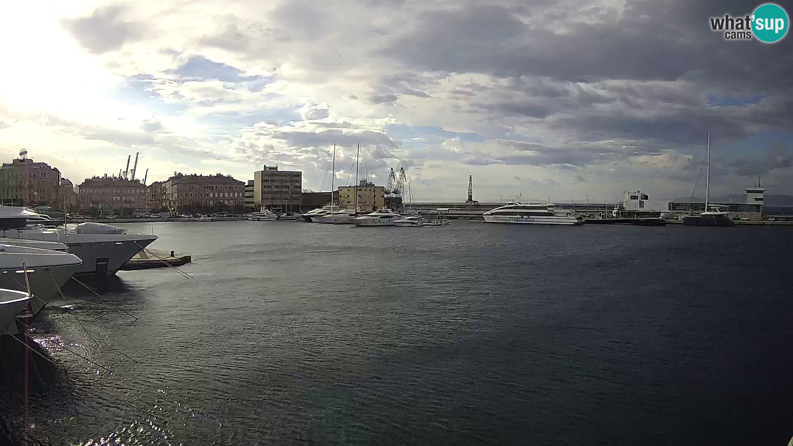 Rijeka – Botel Marina web kamera