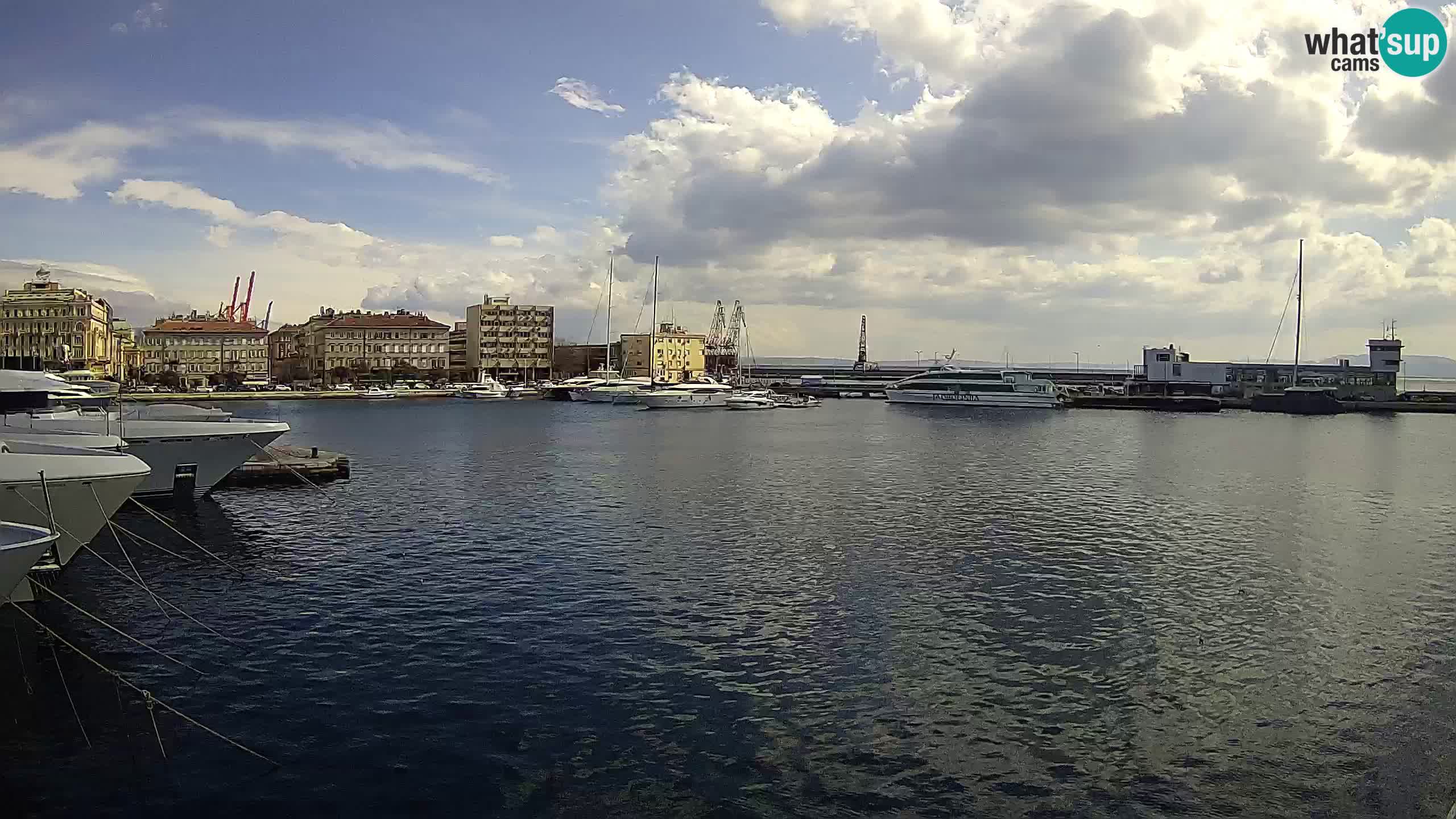 Botel Marina cámara web en vivo Rijeka