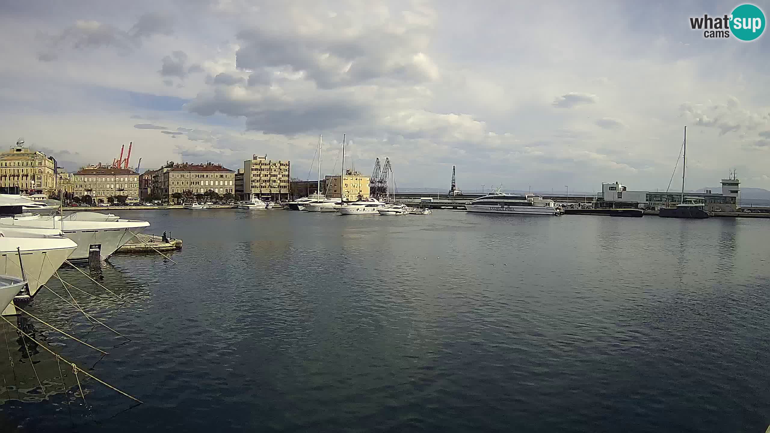 Botel Marina cámara web en vivo Rijeka