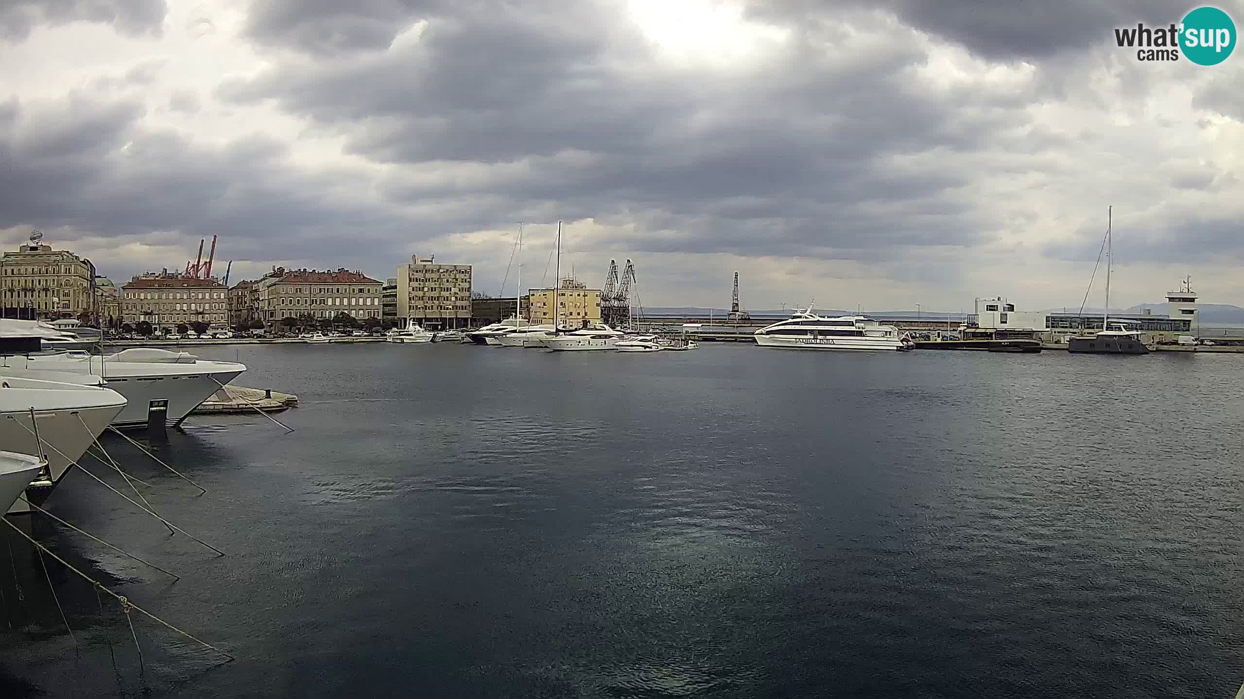 Botel Marina cámara web en vivo Rijeka