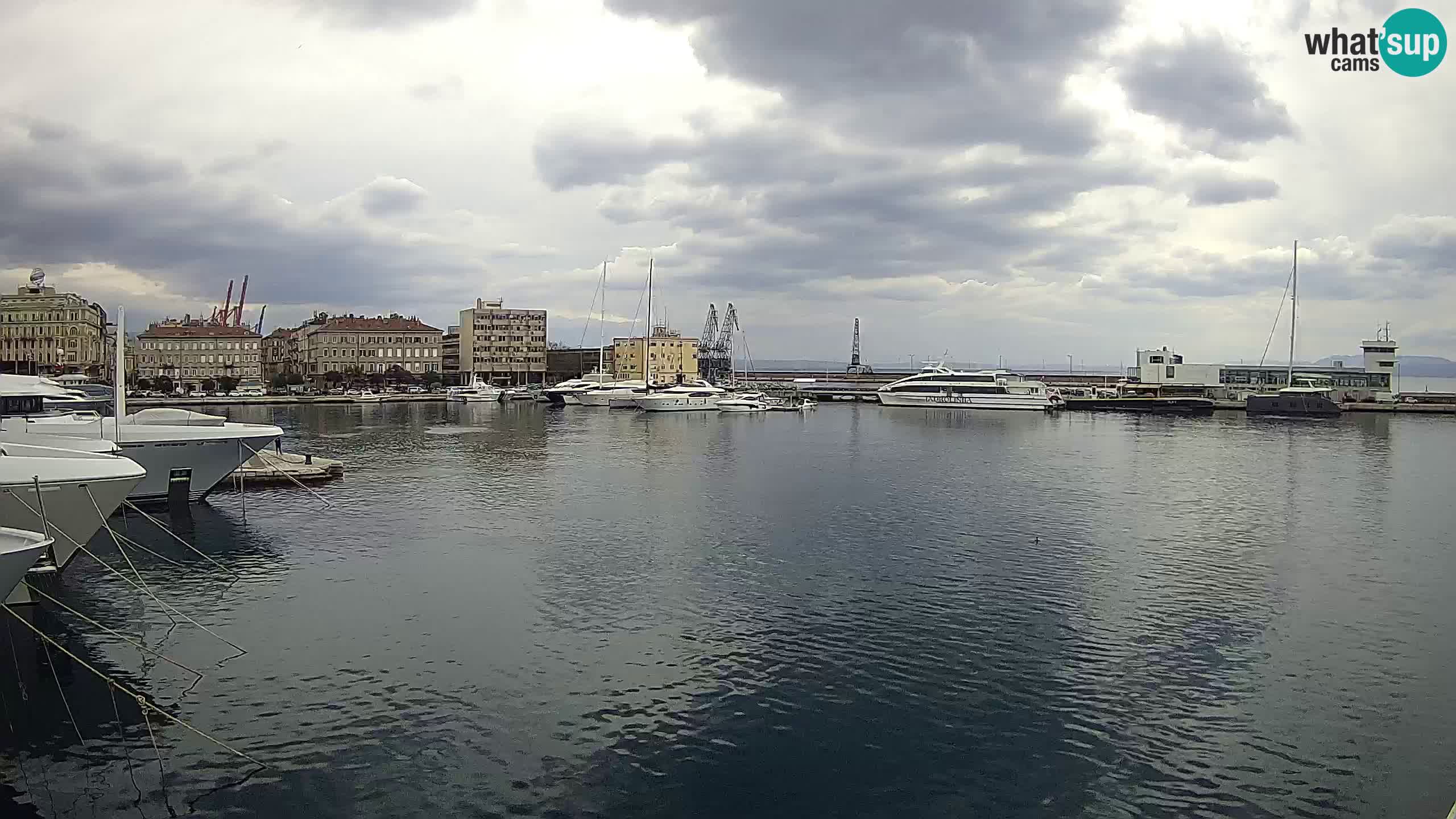 Reka – Botel Marina spletna kamera