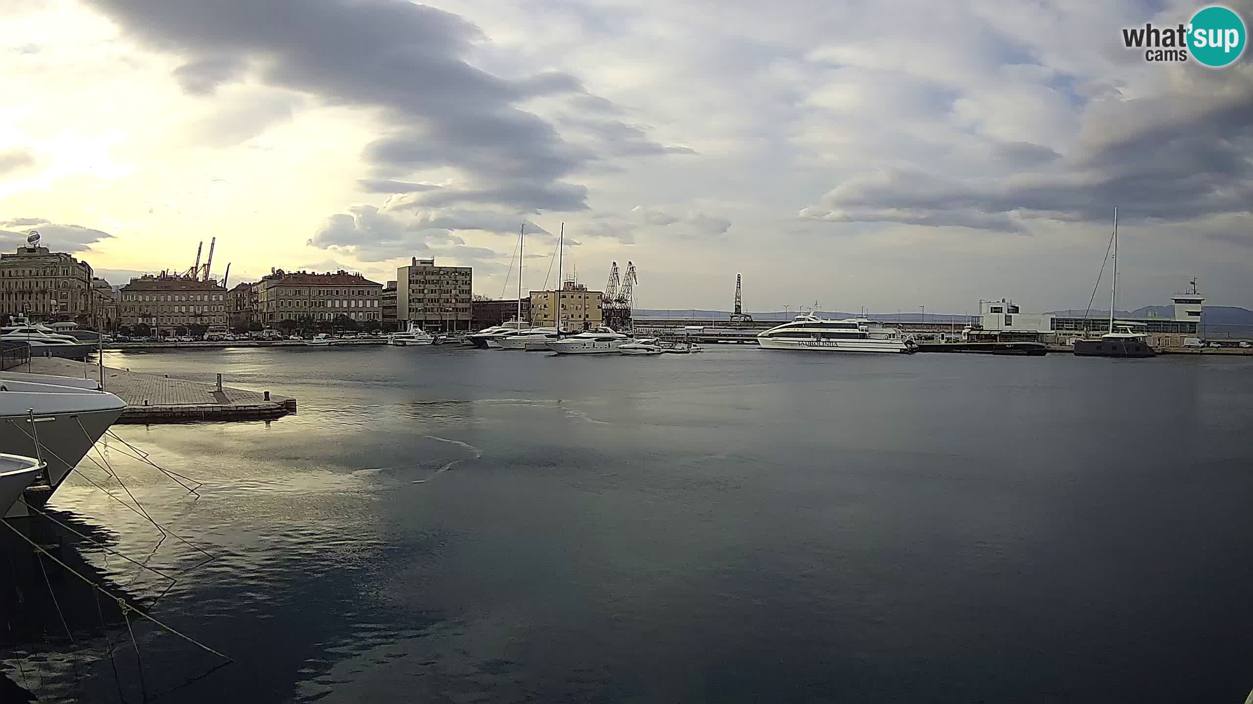 Botel Marina cámara web en vivo Rijeka