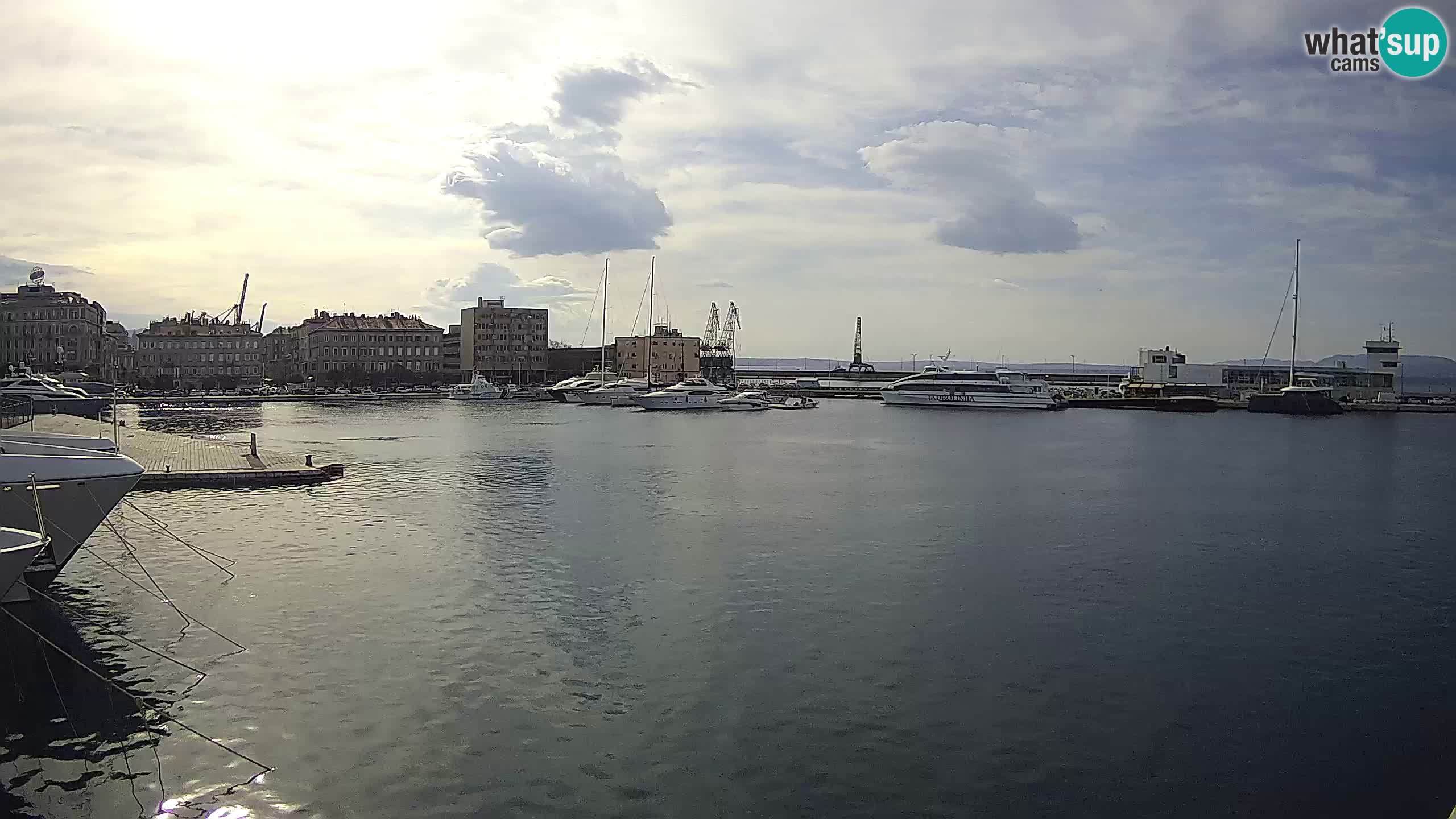 Botel Marina cámara web en vivo Rijeka