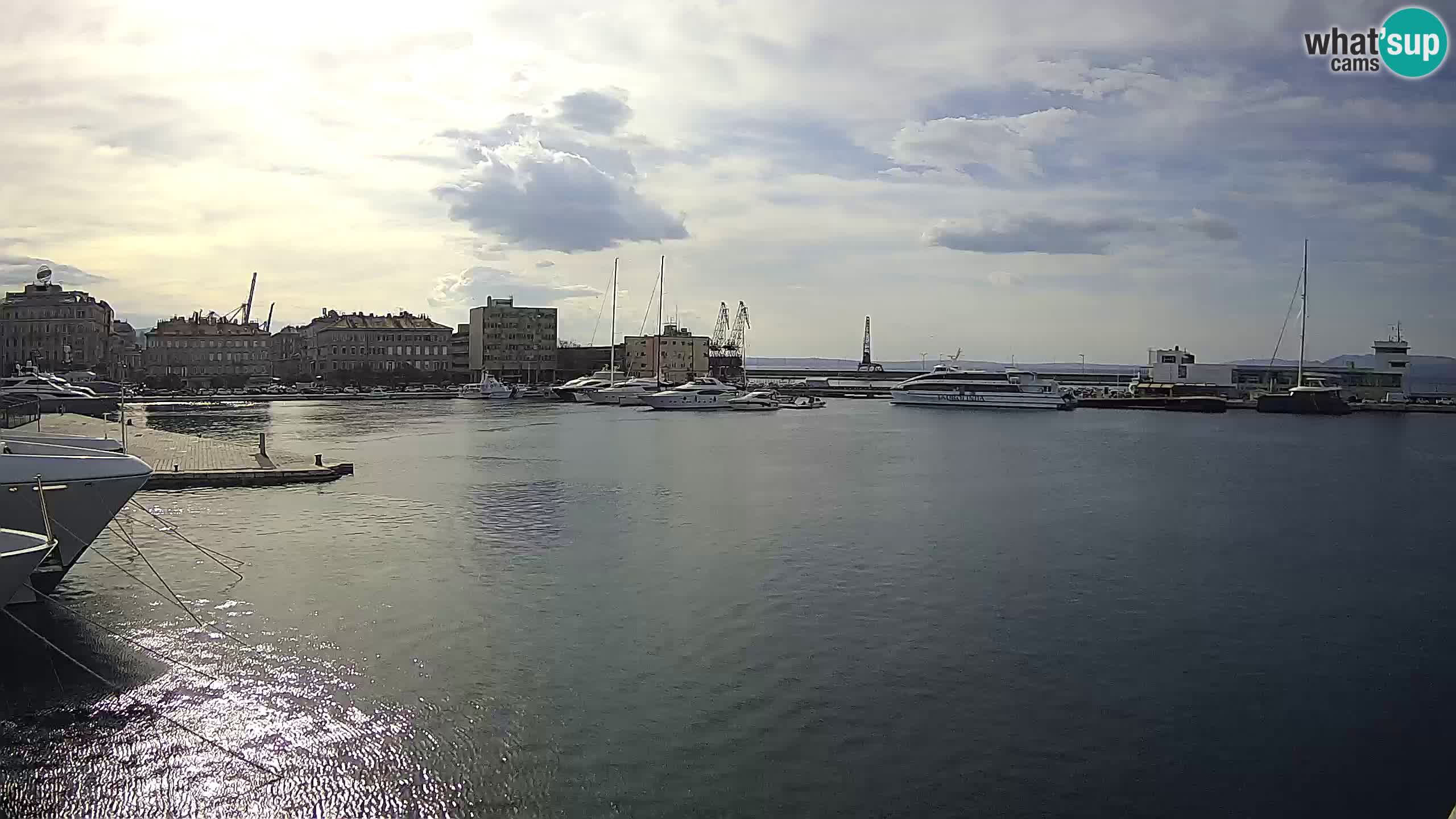 Botel Marina cámara web en vivo Rijeka