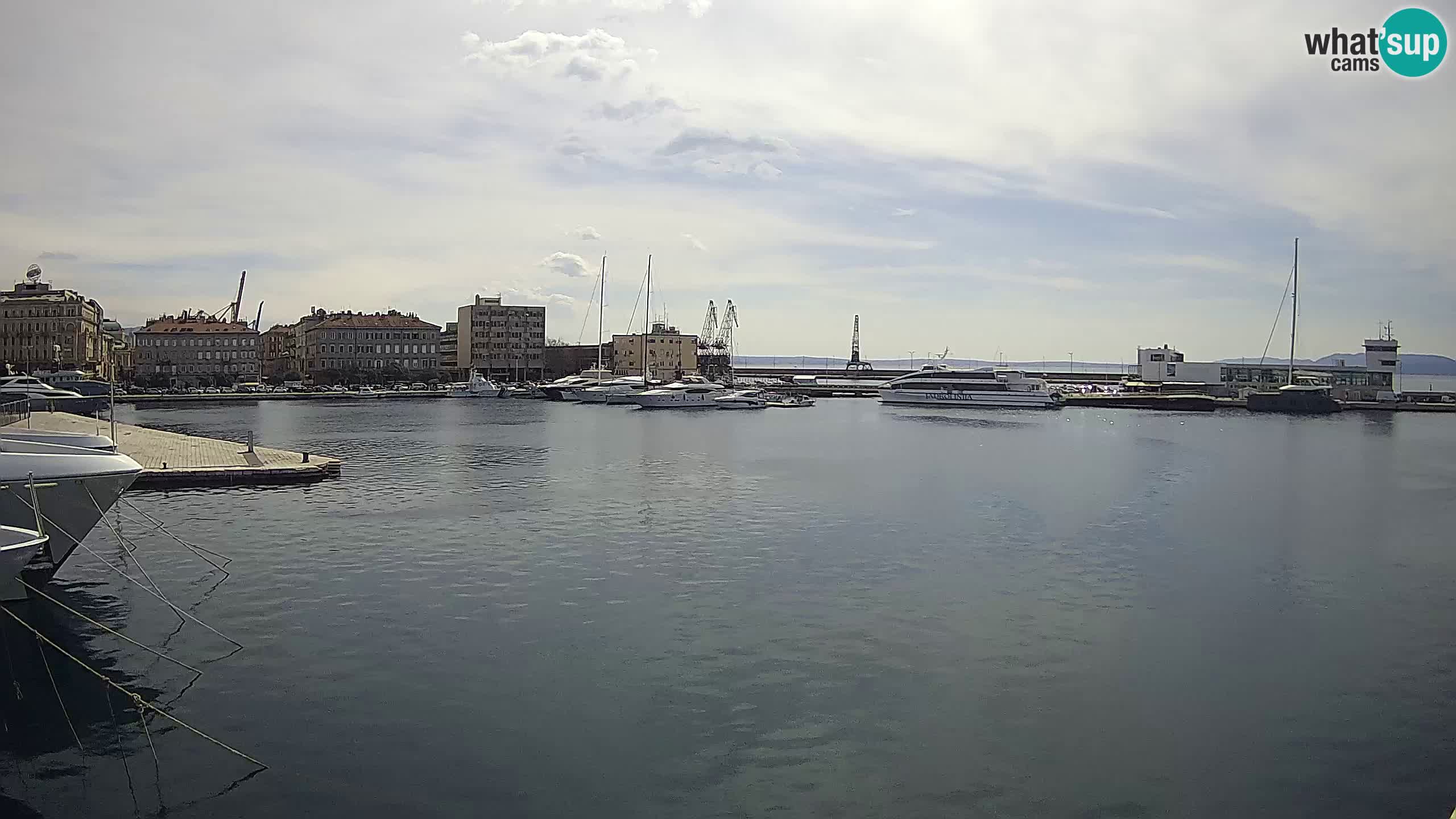 Reka – Botel Marina spletna kamera