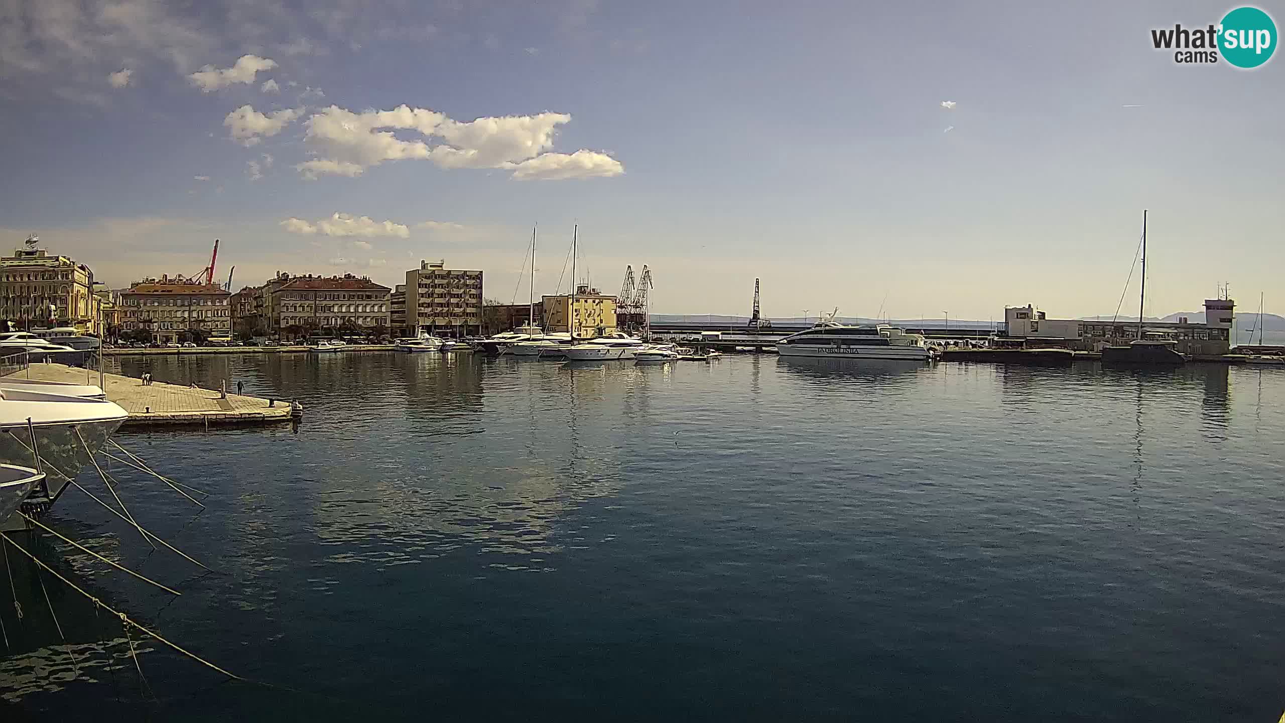 Reka – Botel Marina spletna kamera