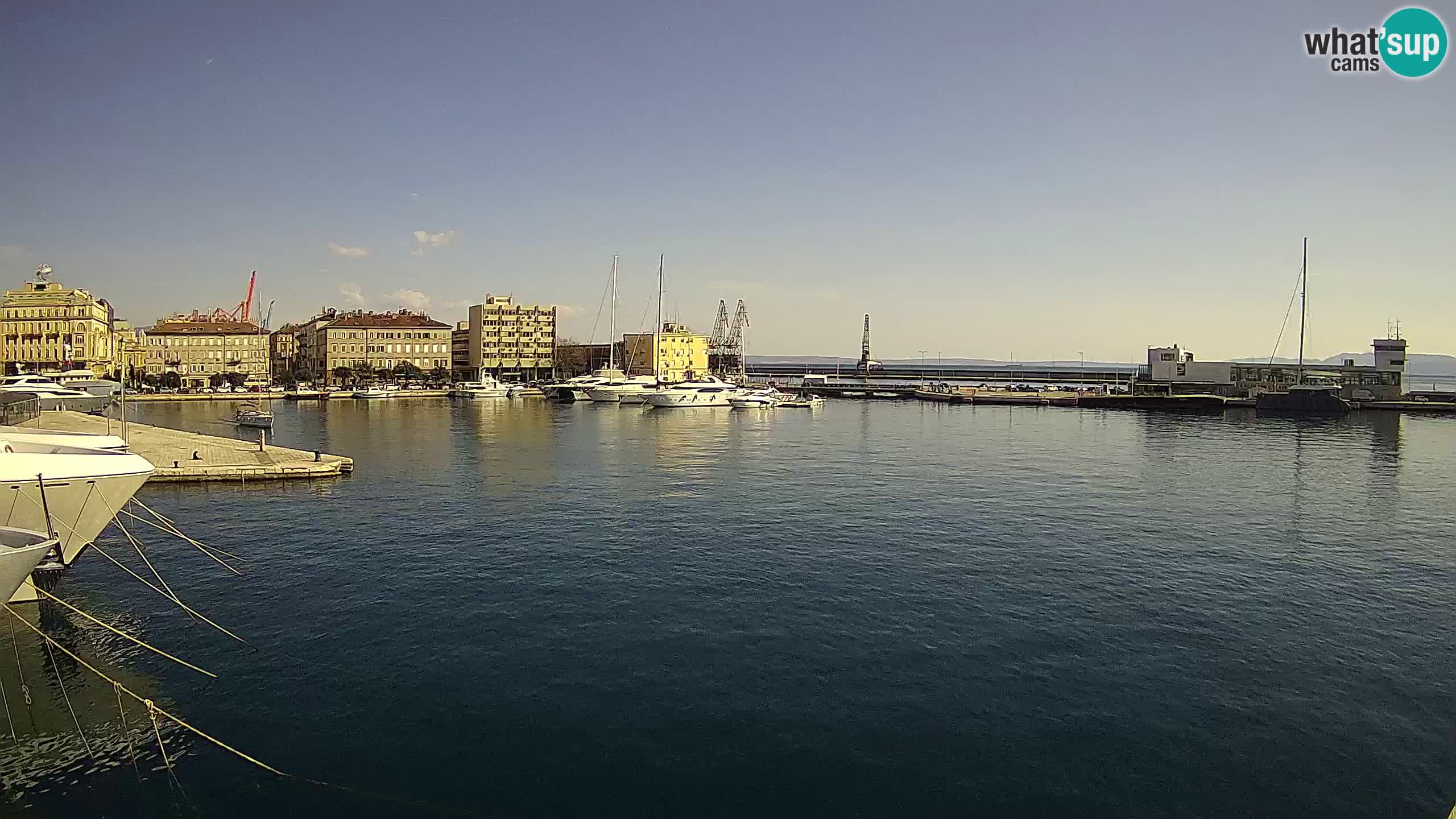 Reka – Botel Marina spletna kamera