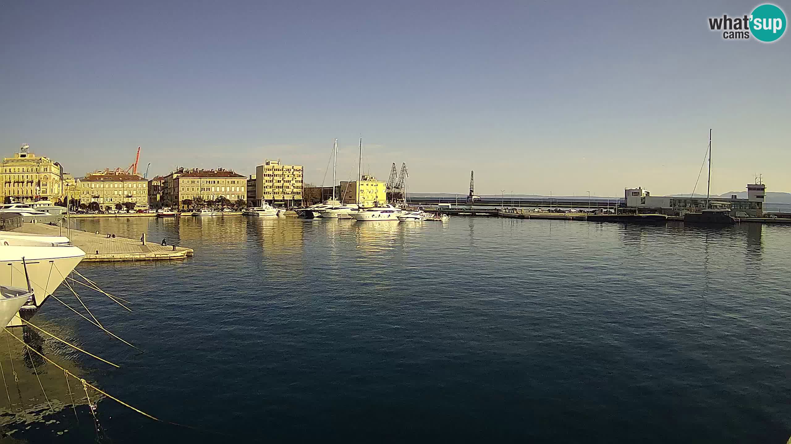 Reka – Botel Marina spletna kamera