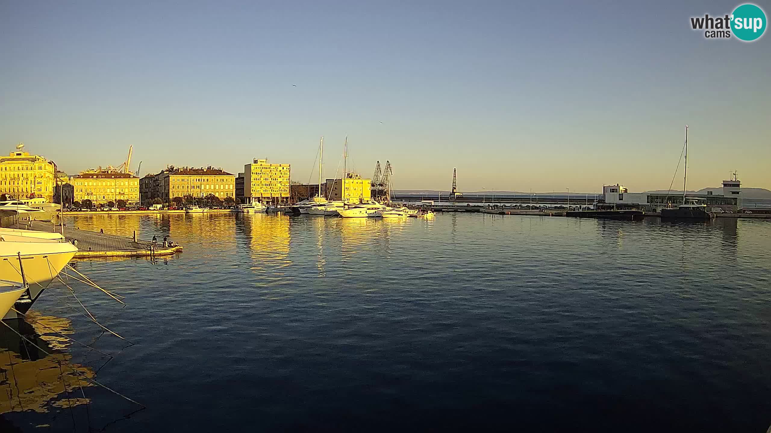 Reka – Botel Marina spletna kamera