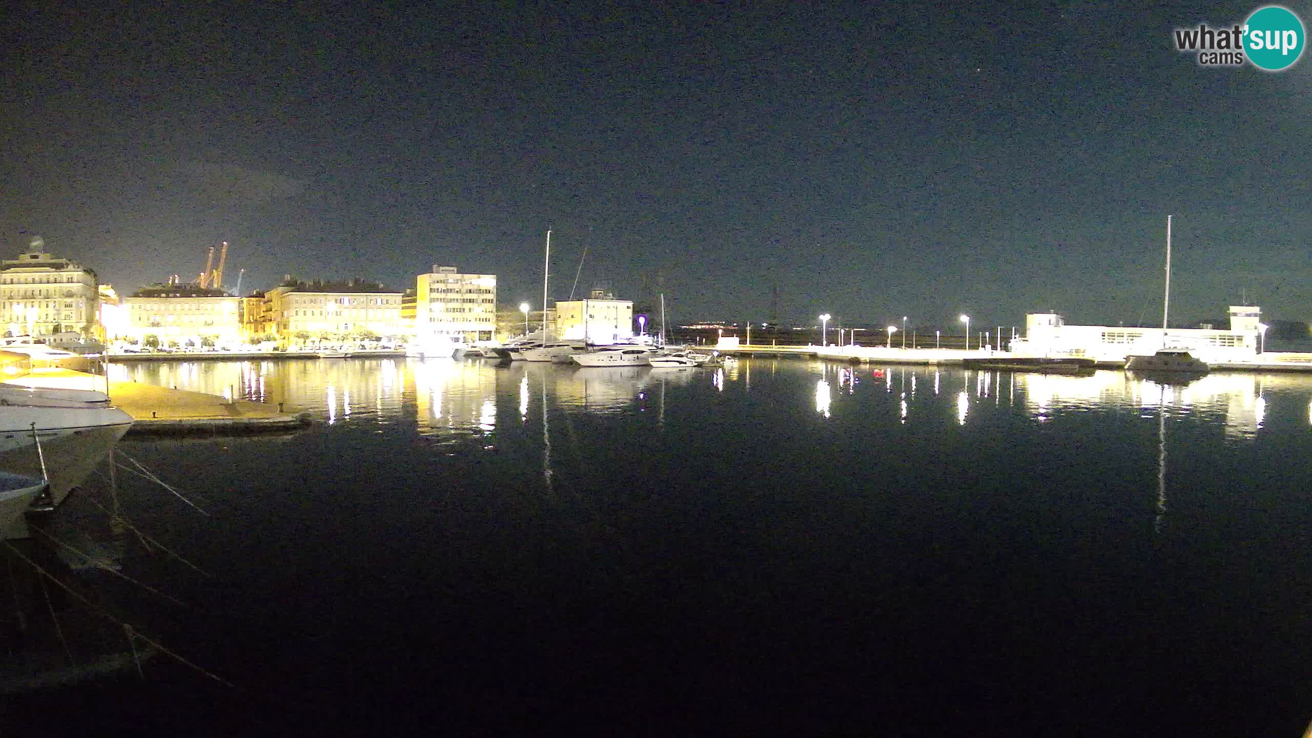 Reka – Botel Marina spletna kamera