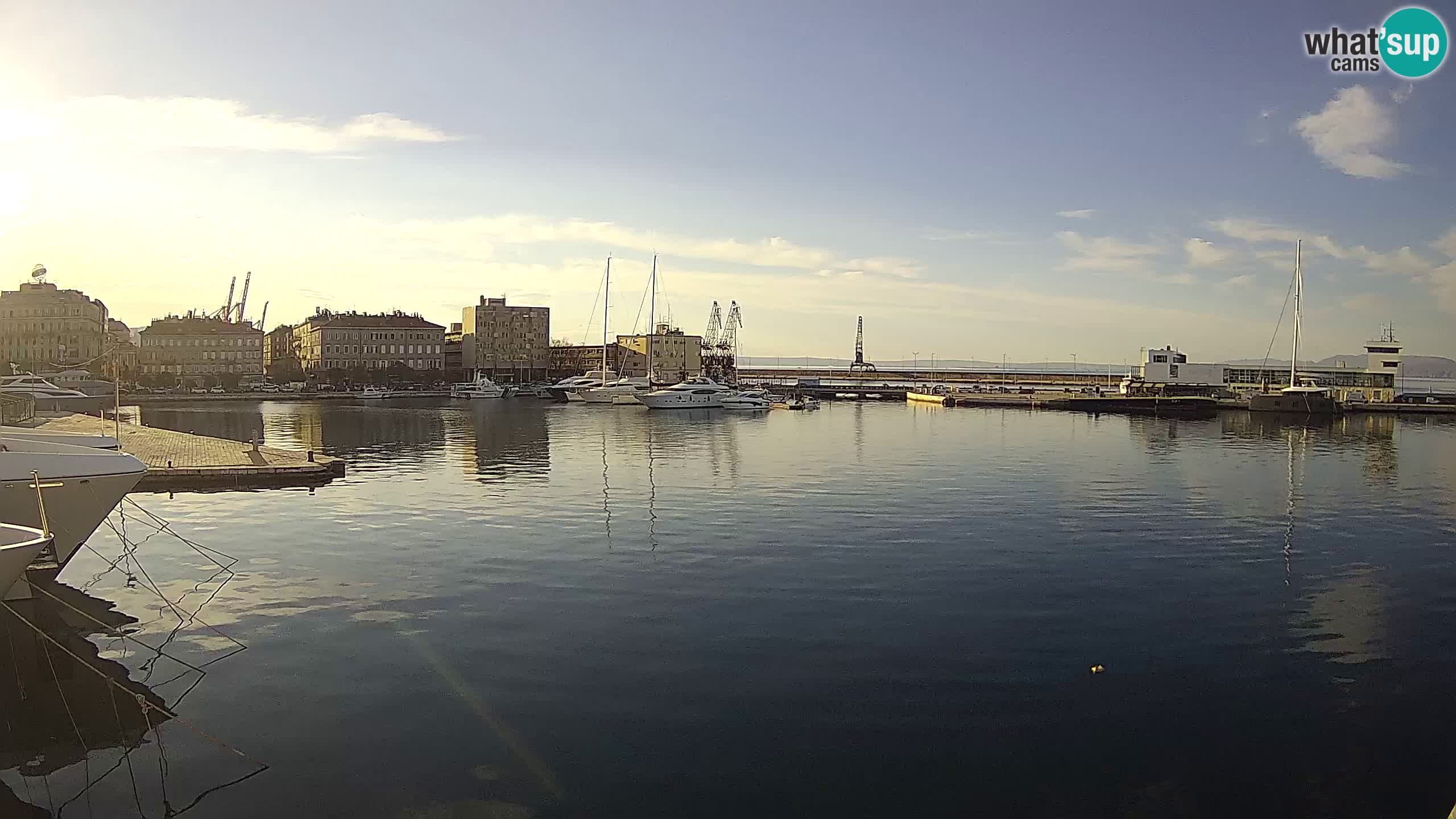 Reka – Botel Marina spletna kamera