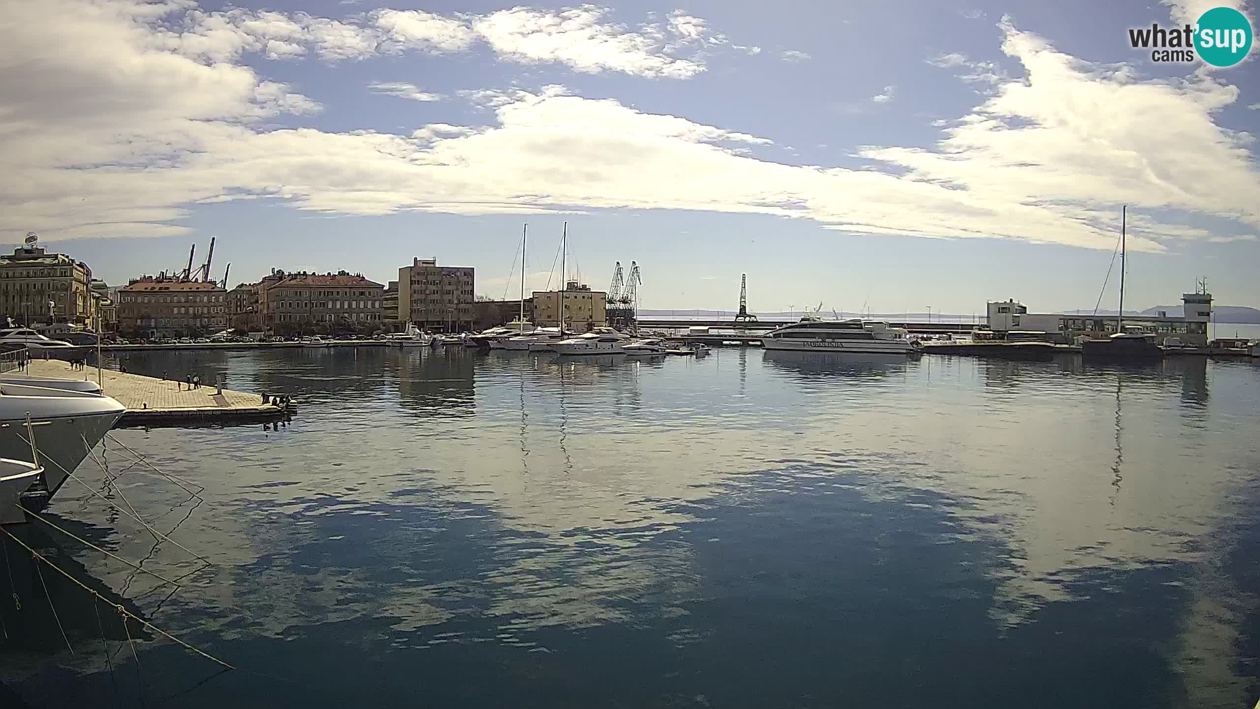 Reka – Botel Marina spletna kamera