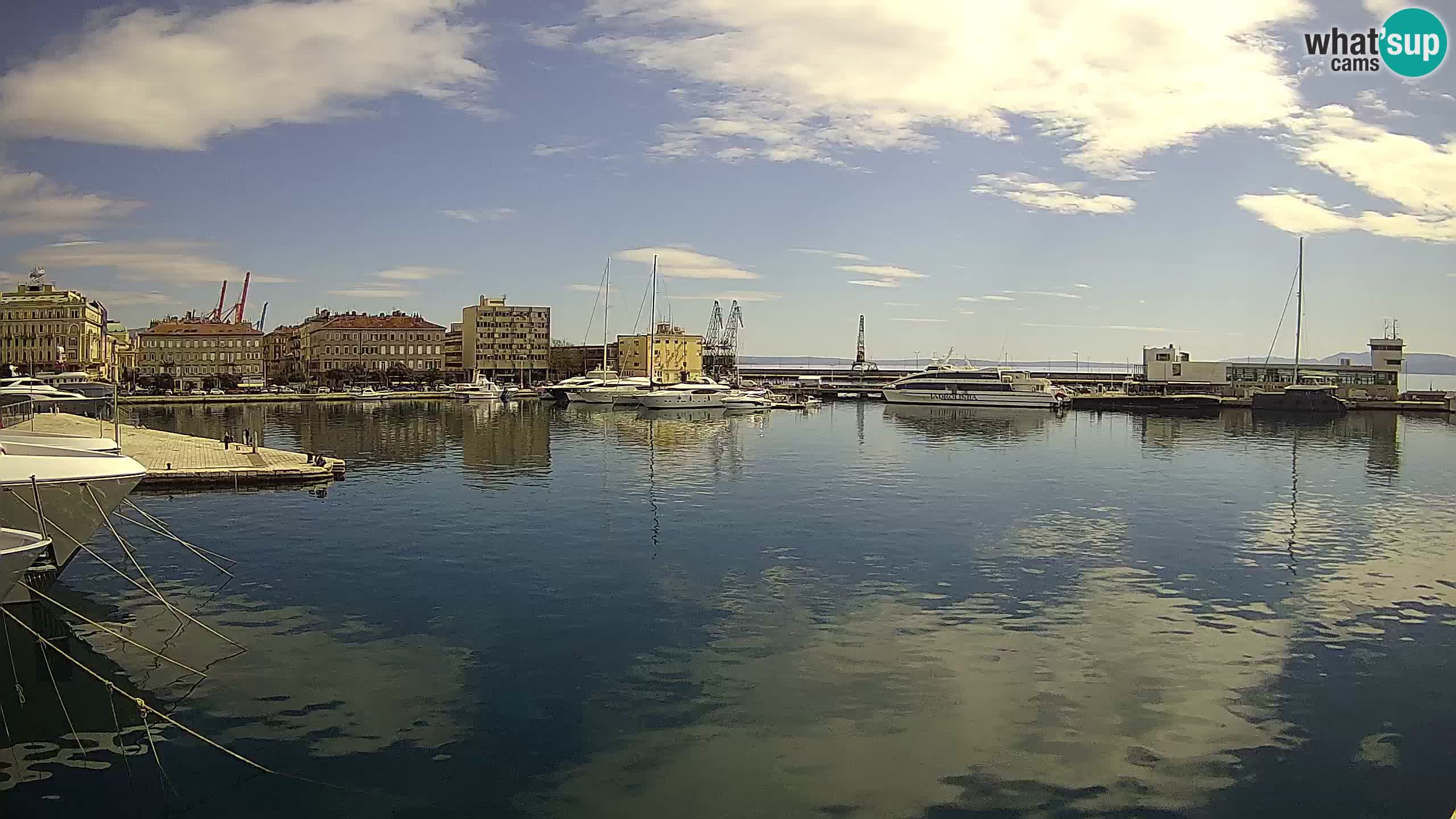 Reka – Botel Marina spletna kamera