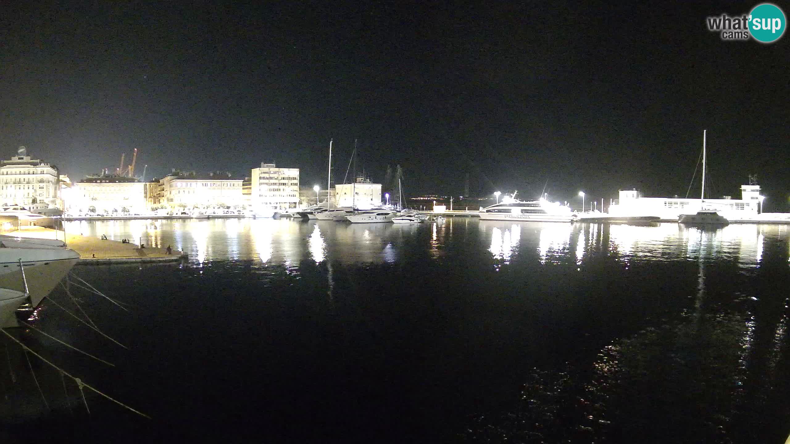 Reka – Botel Marina spletna kamera