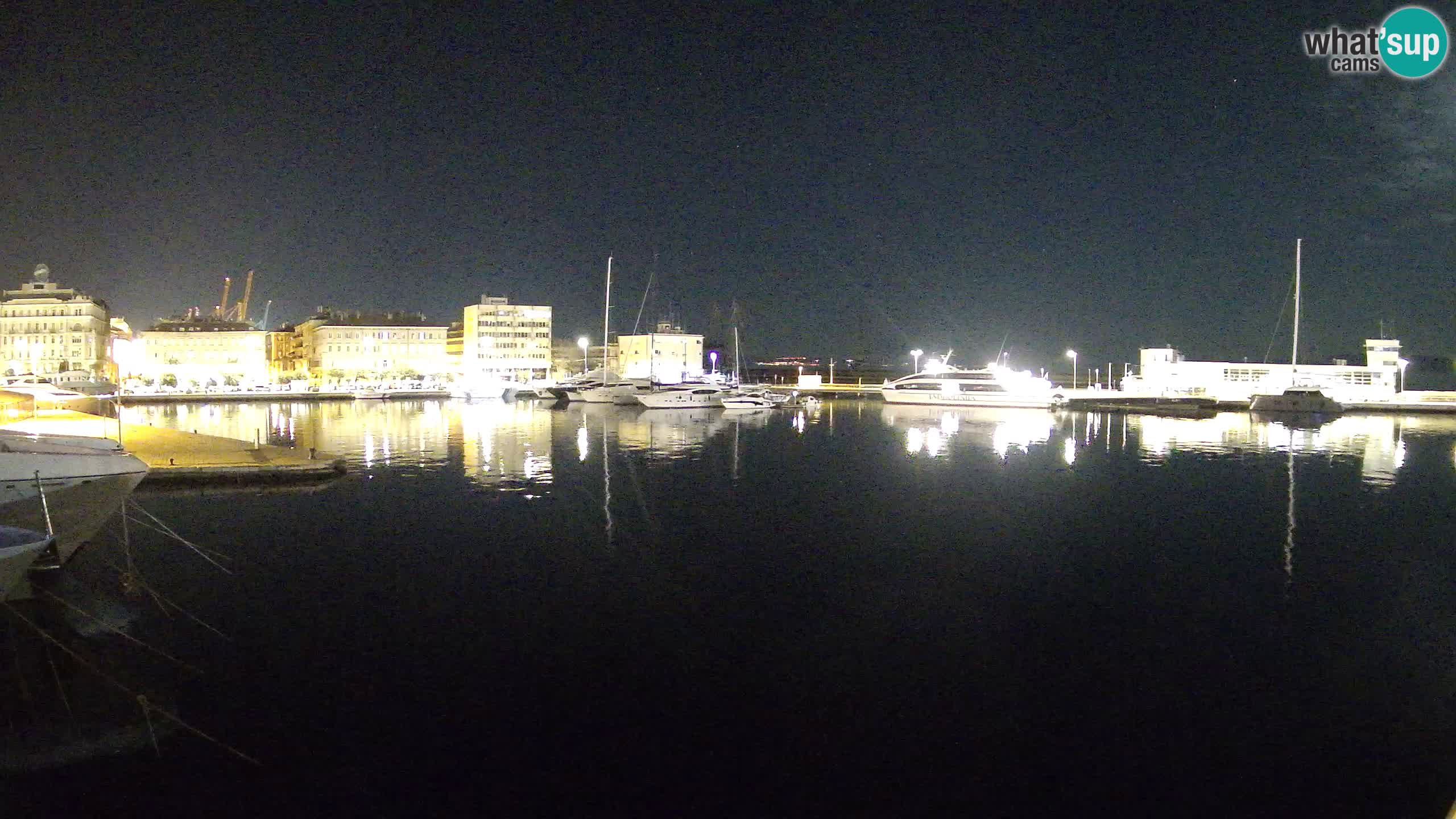 Reka – Botel Marina spletna kamera