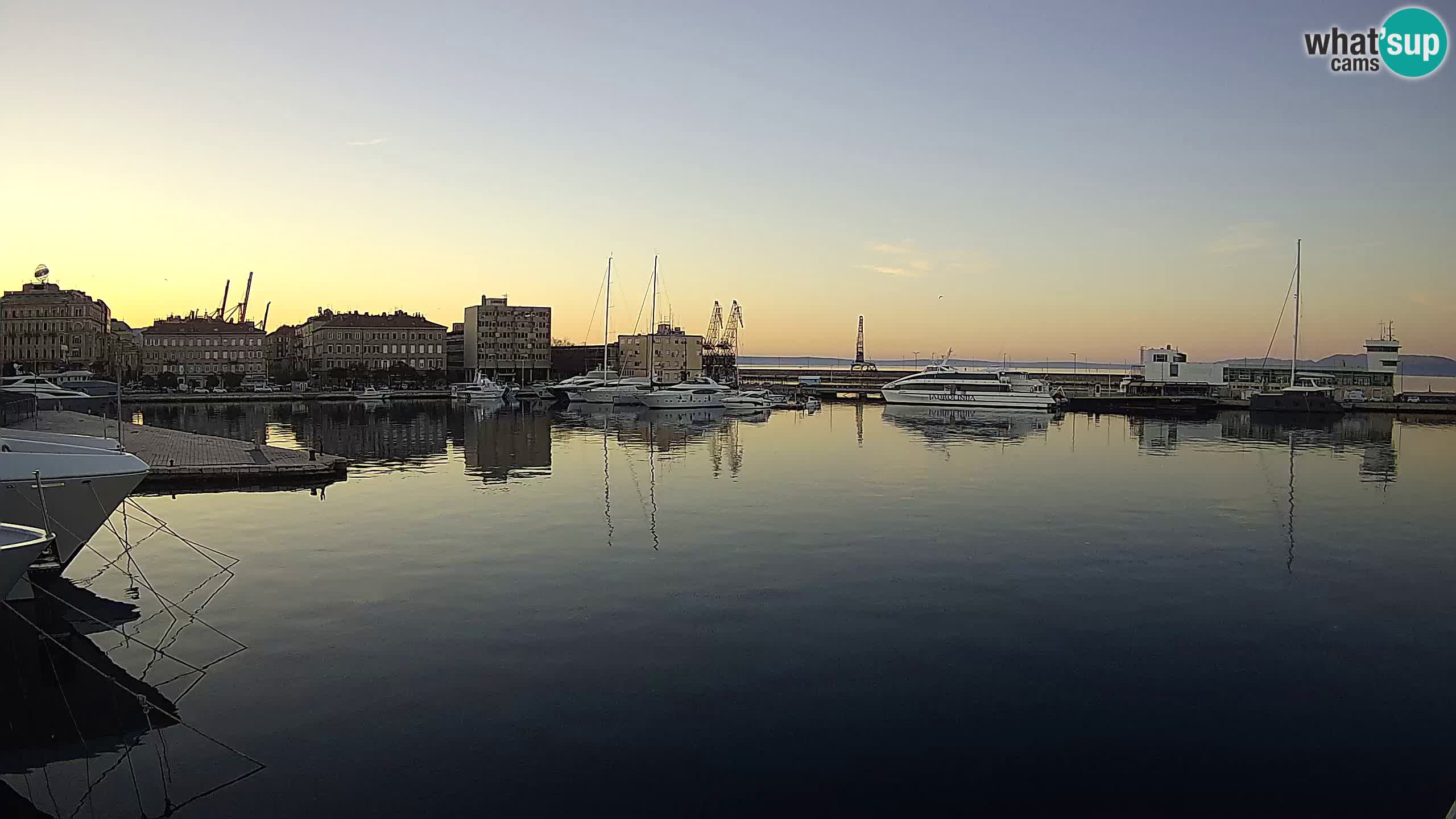 Reka – Botel Marina spletna kamera