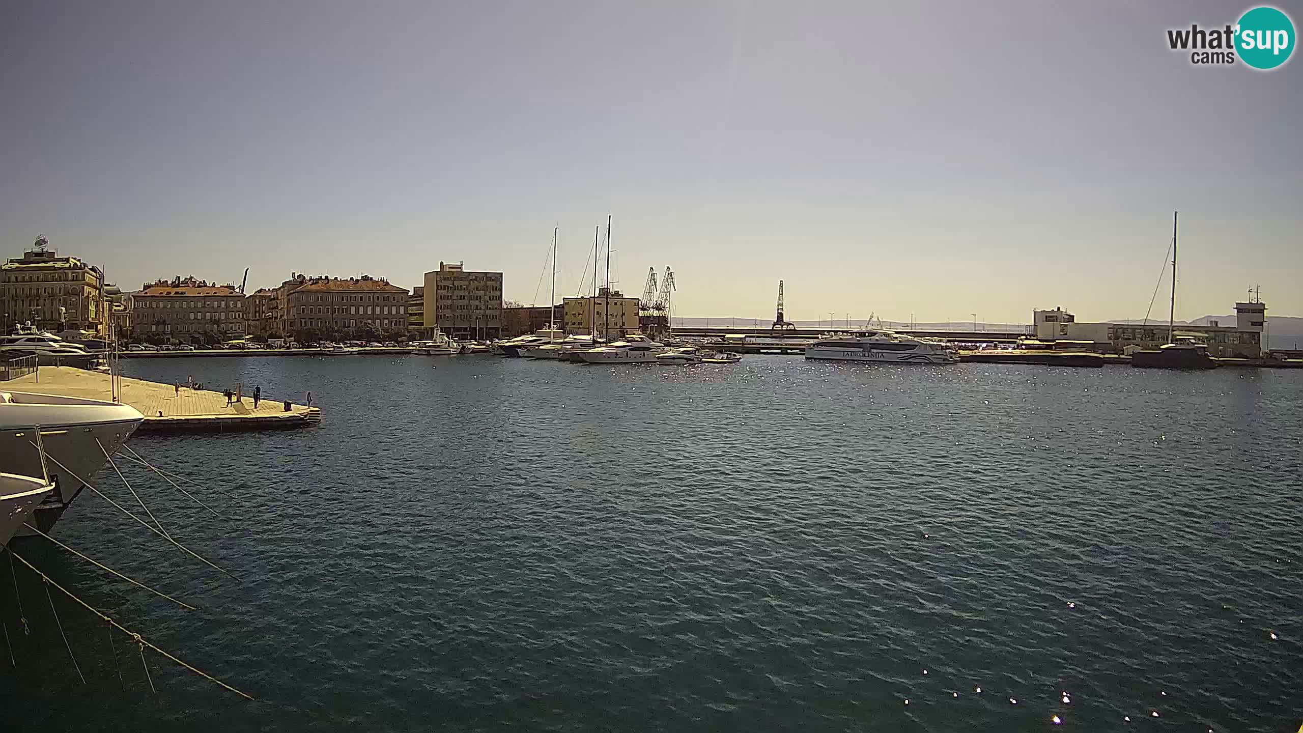 Botel Marina cámara web en vivo Rijeka