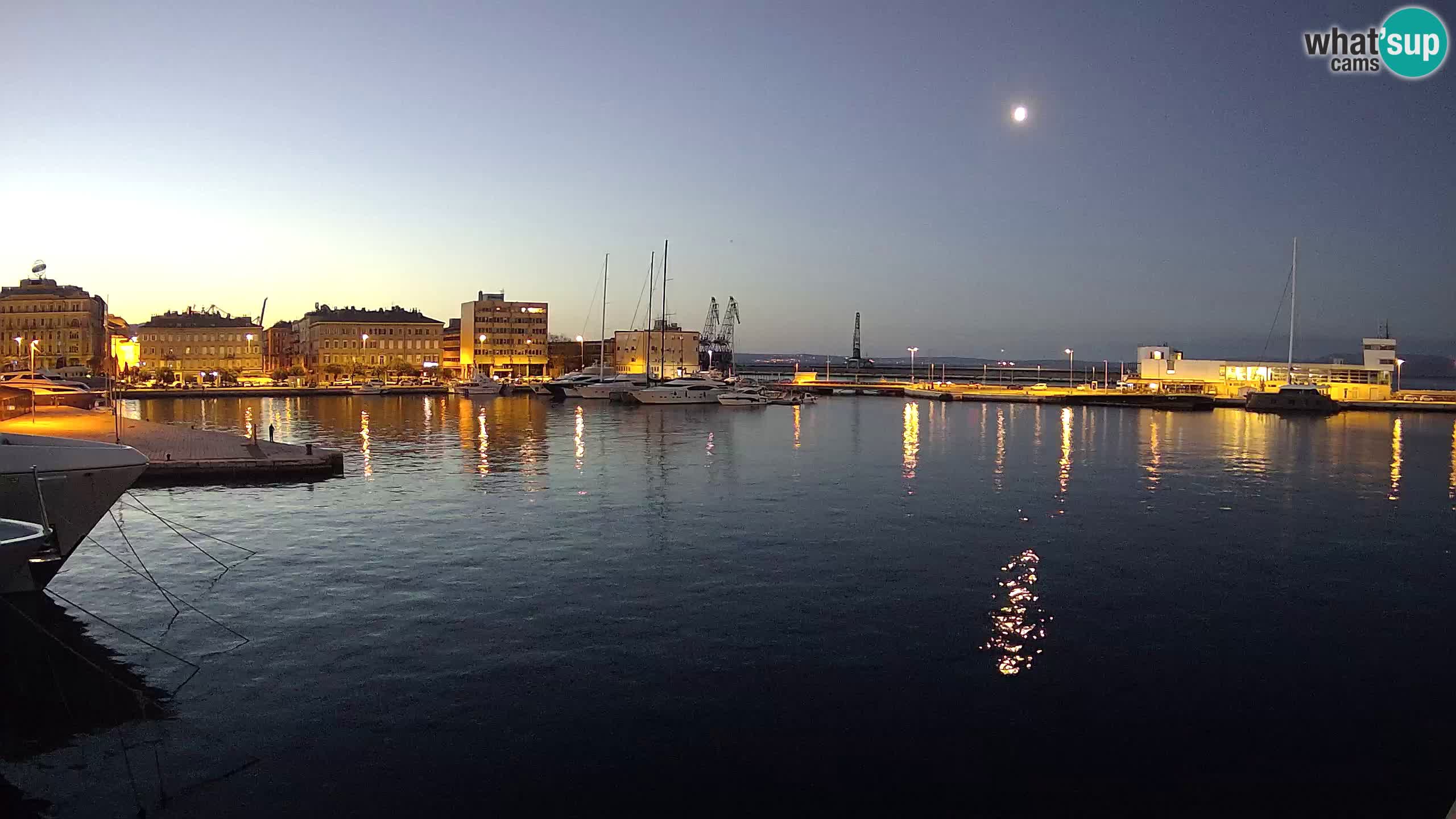 Reka – Botel Marina spletna kamera